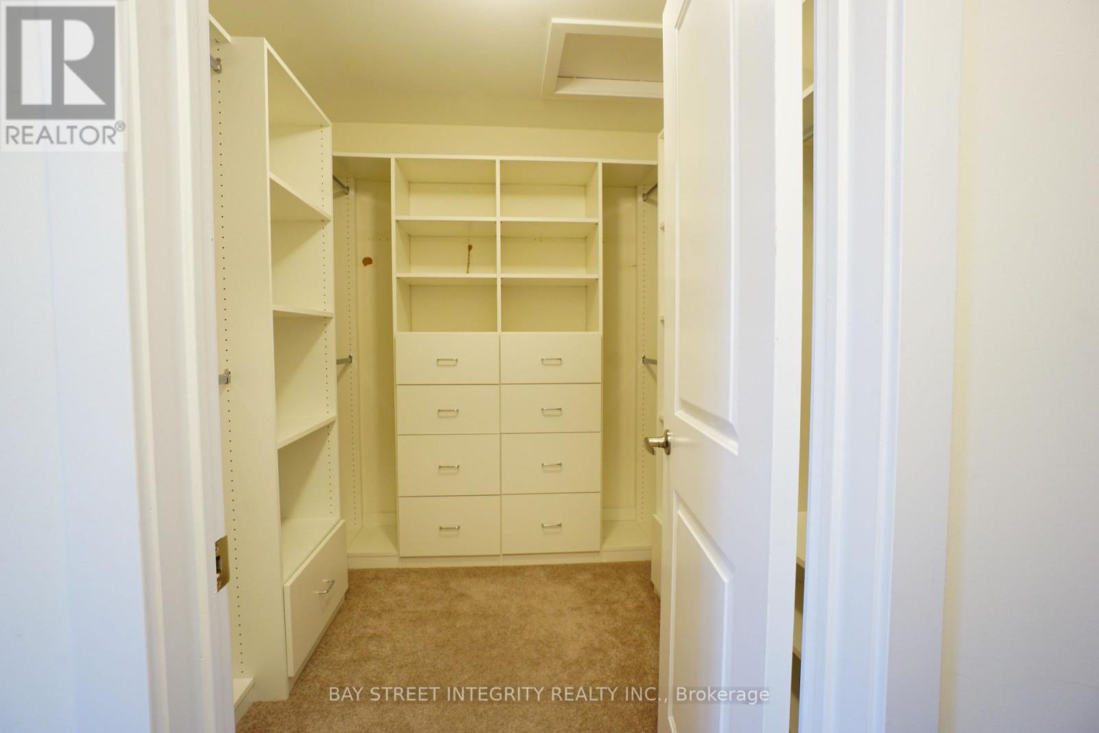 49 Badgerow Way, Aurora, Ontario  L4G 0Z5 - Photo 9 - N12993484