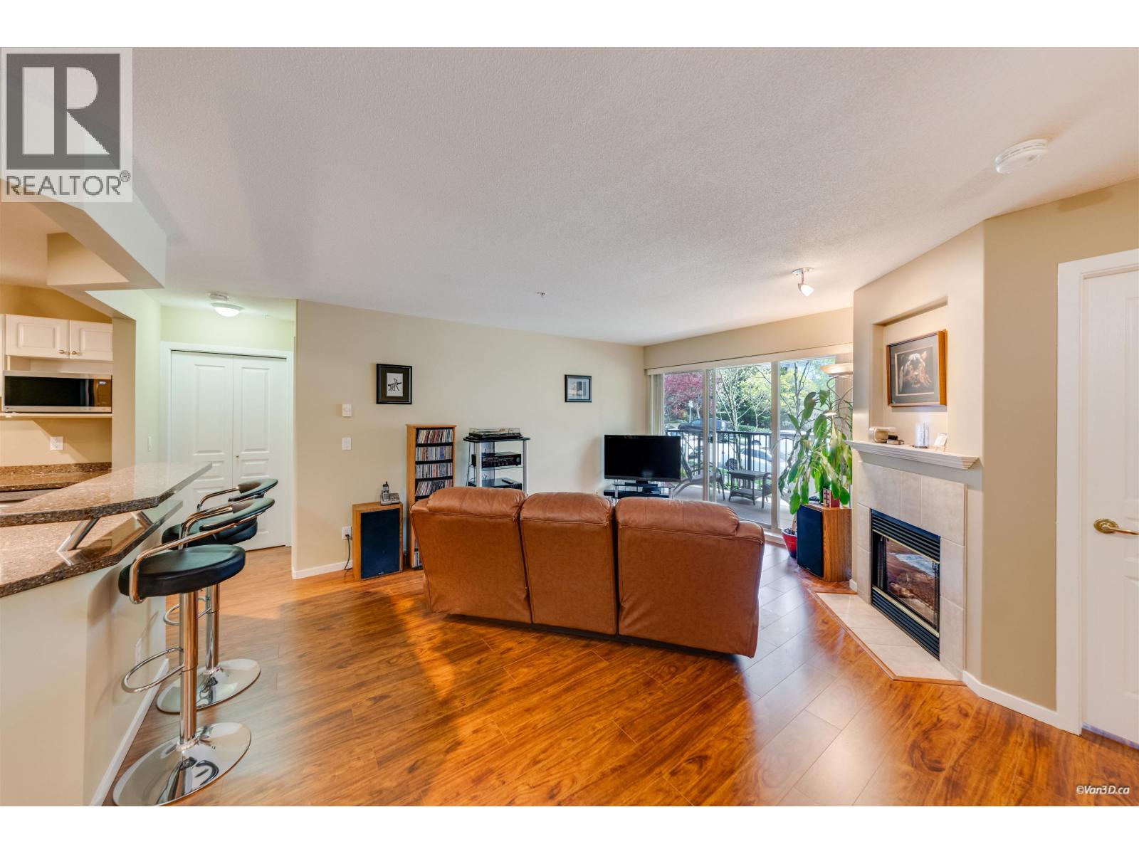 407 210 Eleventh Street, New Westminster, British Columbia  V3M 4C9 - Photo 4 - R3110701