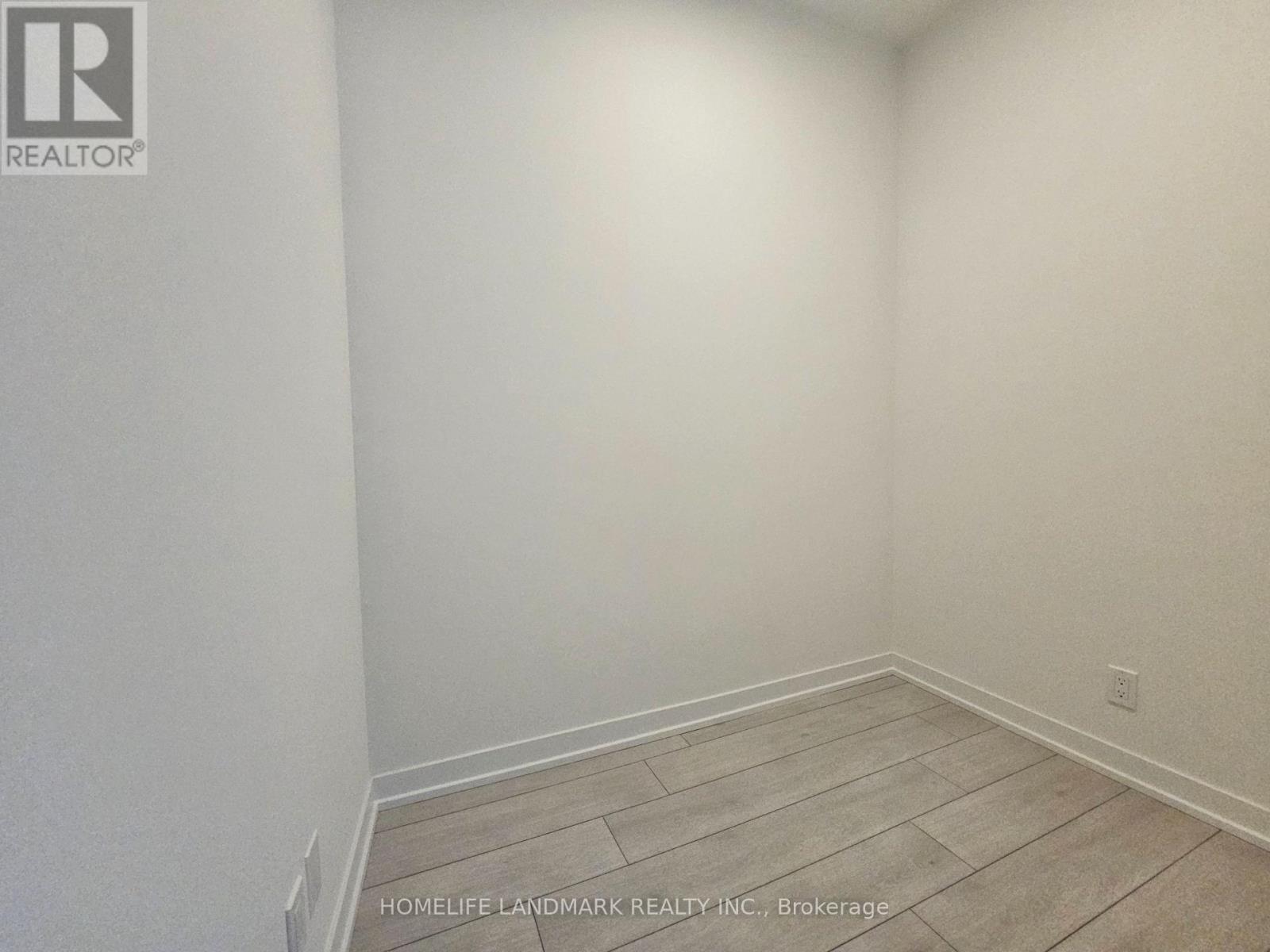 2104 - 39 Mary Street, Barrie (City Centre), Ontario  L4N 1S9 - Photo 3 - S12993424