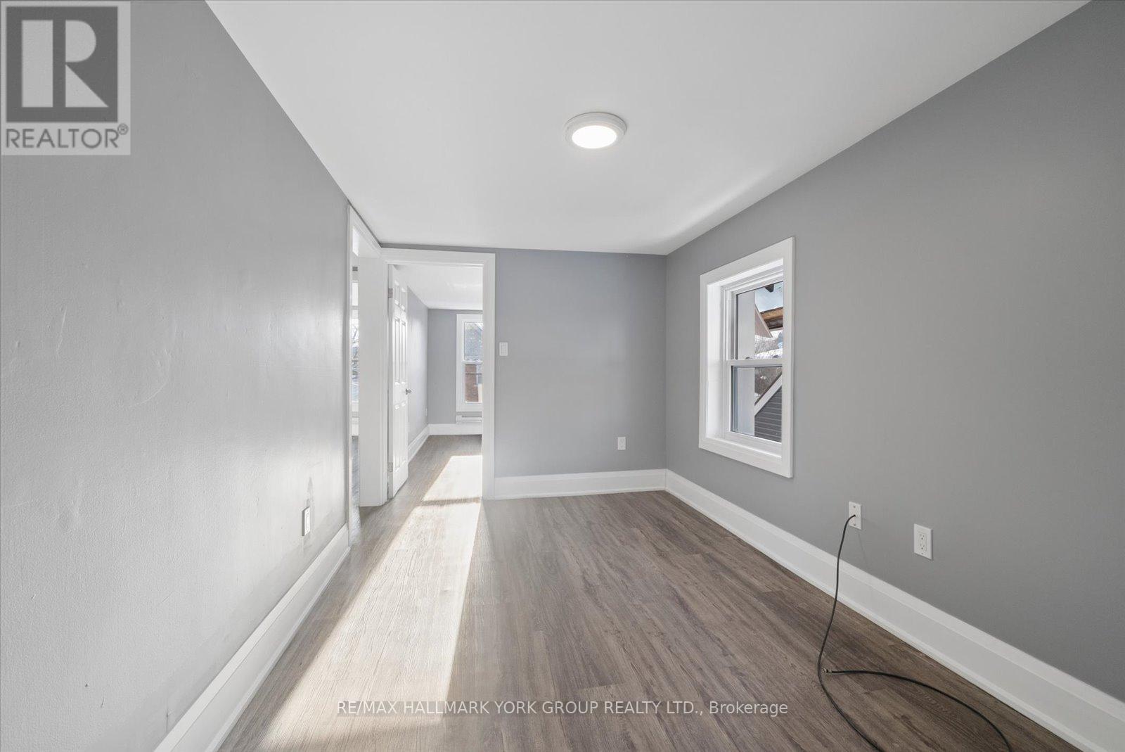 16 Albert Street N, Orillia, Ontario  L3V 5K1 - Photo 12 - S12993468