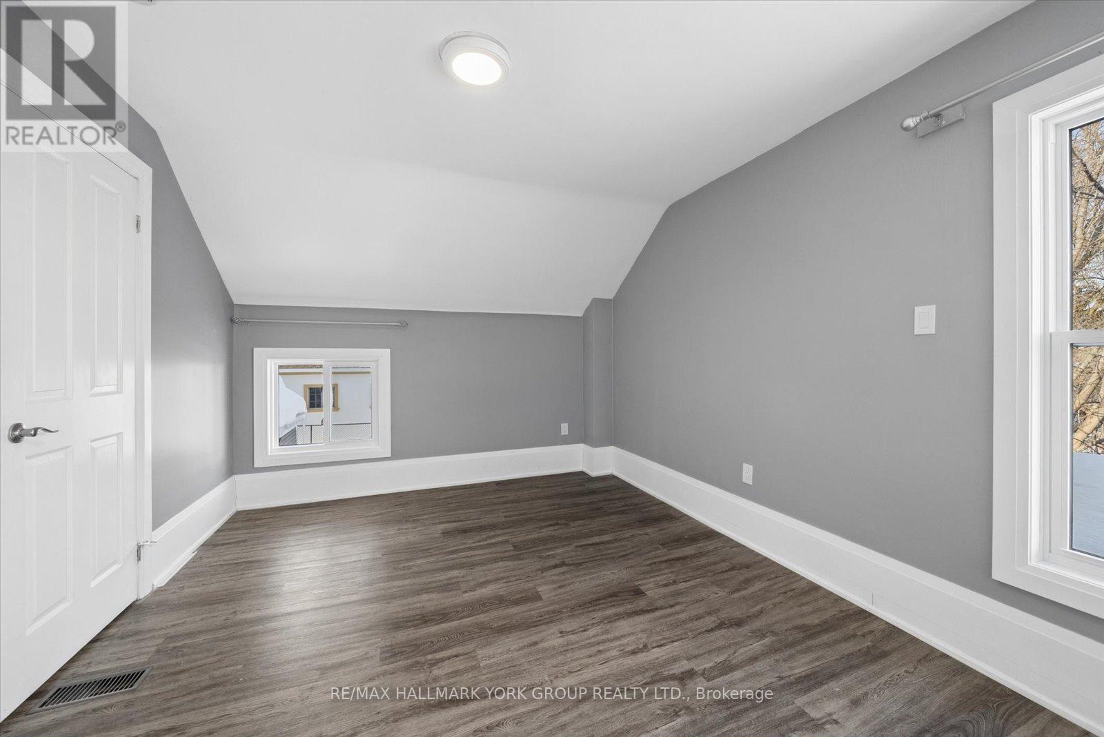 16 Albert Street N, Orillia, Ontario  L3V 5K1 - Photo 17 - S12993468