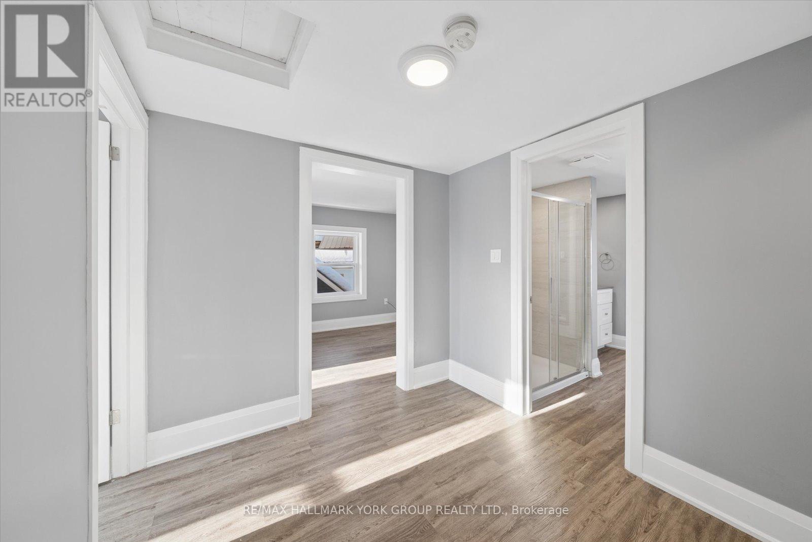 16 Albert Street N, Orillia, Ontario  L3V 5K1 - Photo 5 - S12993468