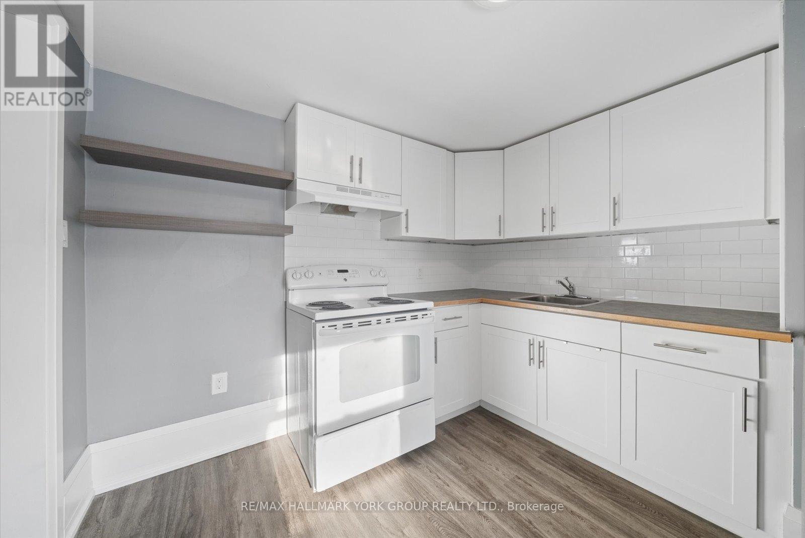 16 Albert Street N, Orillia, Ontario  L3V 5K1 - Photo 8 - S12993468