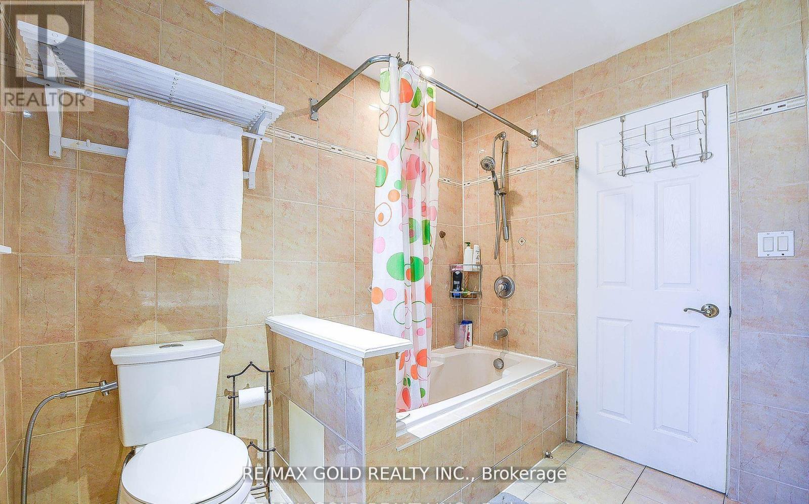 13 Foster Road, Mississauga, Ontario  L4T 1C3 - Photo 16 - W12993402