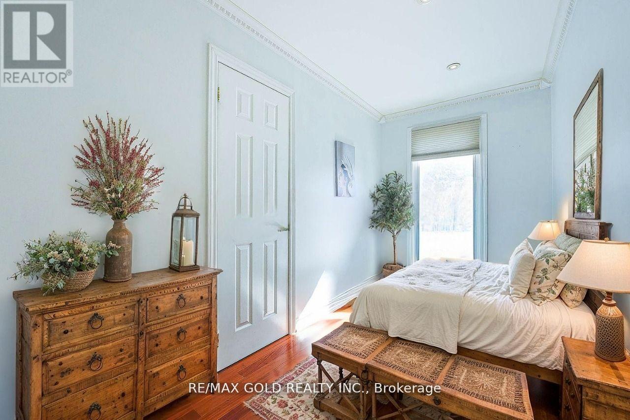 13 Foster Road, Mississauga, Ontario  L4T 1C3 - Photo 19 - W12993402