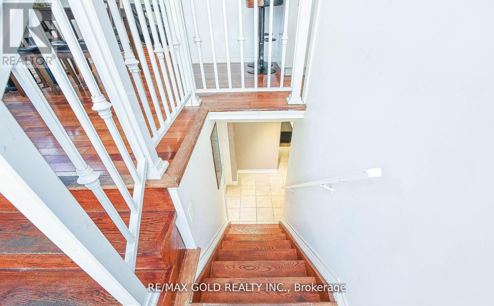 13 Foster Road, Mississauga, Ontario  L4T 1C3 - Photo 23 - W12993402