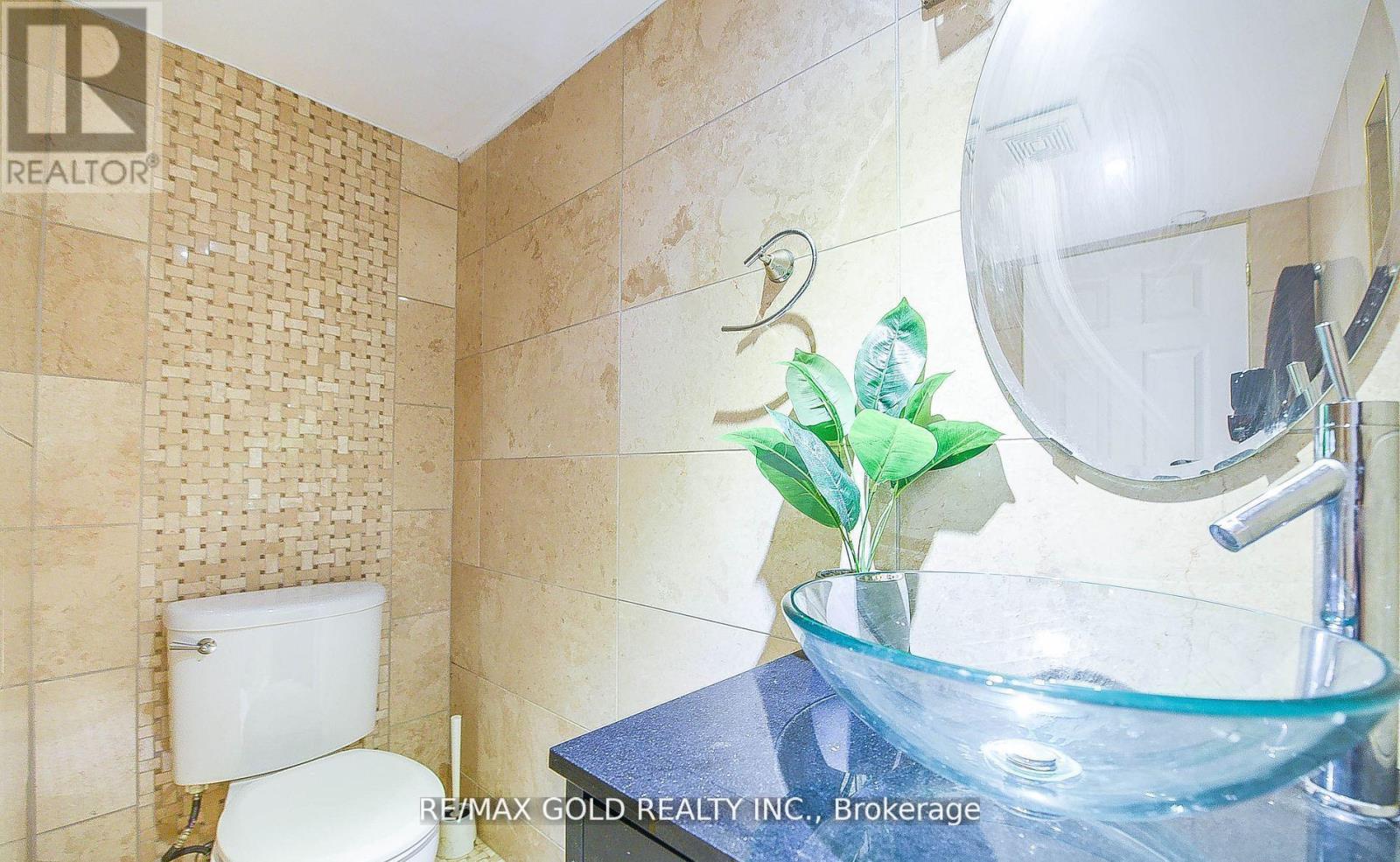 13 Foster Road, Mississauga, Ontario  L4T 1C3 - Photo 28 - W12993402