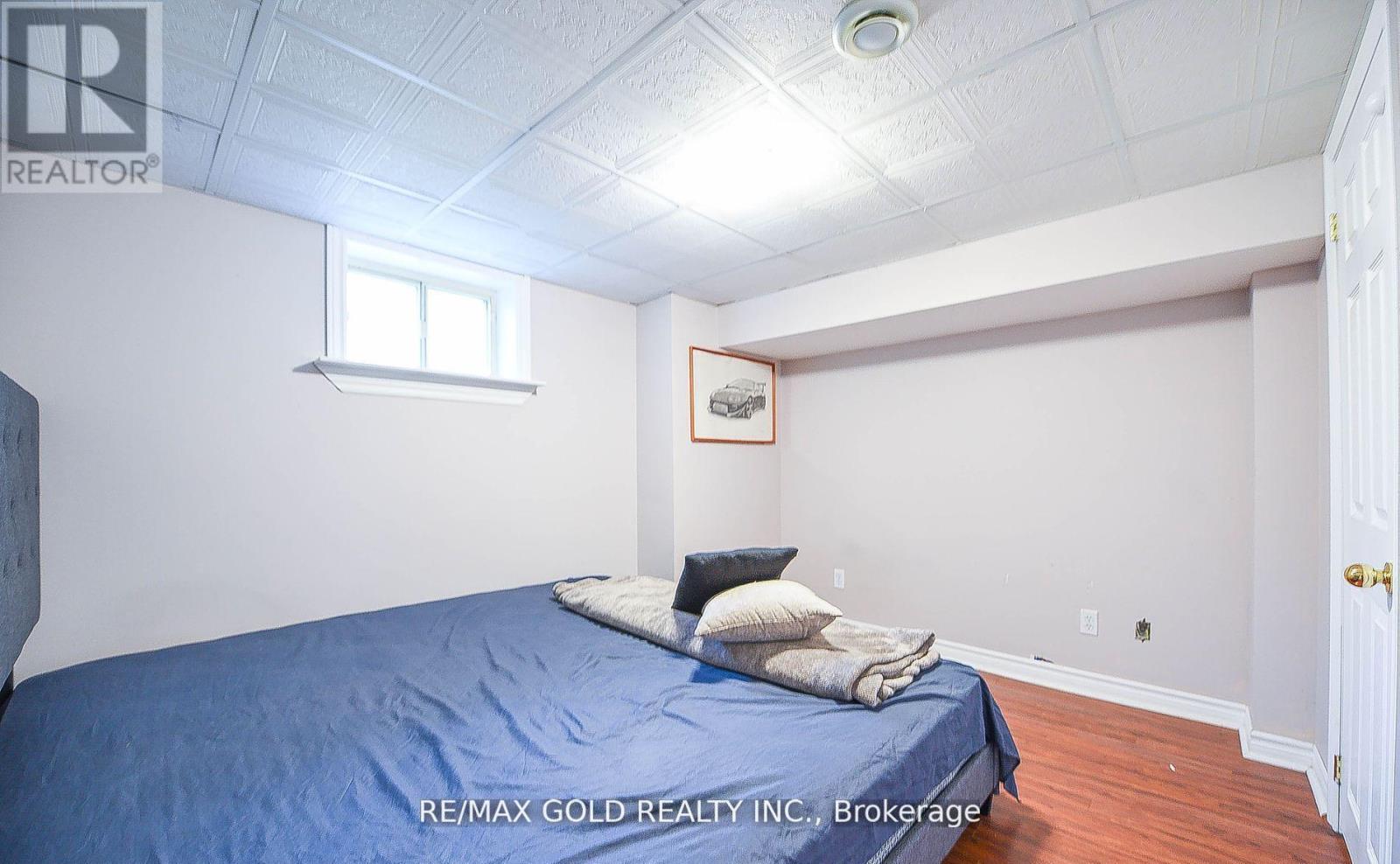 13 Foster Road, Mississauga, Ontario  L4T 1C3 - Photo 32 - W12993402