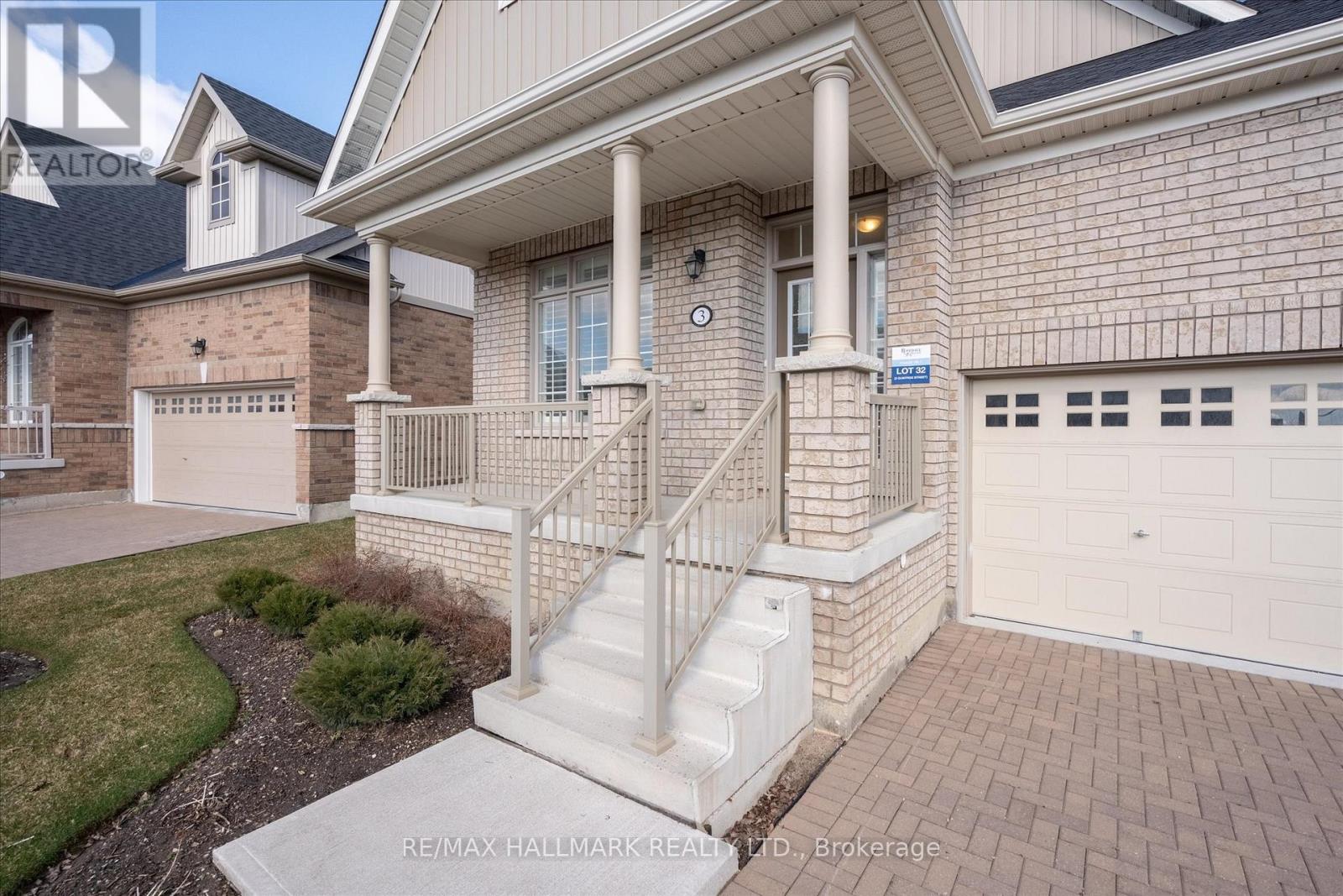 3 Gumtree Street, Brampton, Ontario  L6R 4C7 - Photo 3 - W12993422