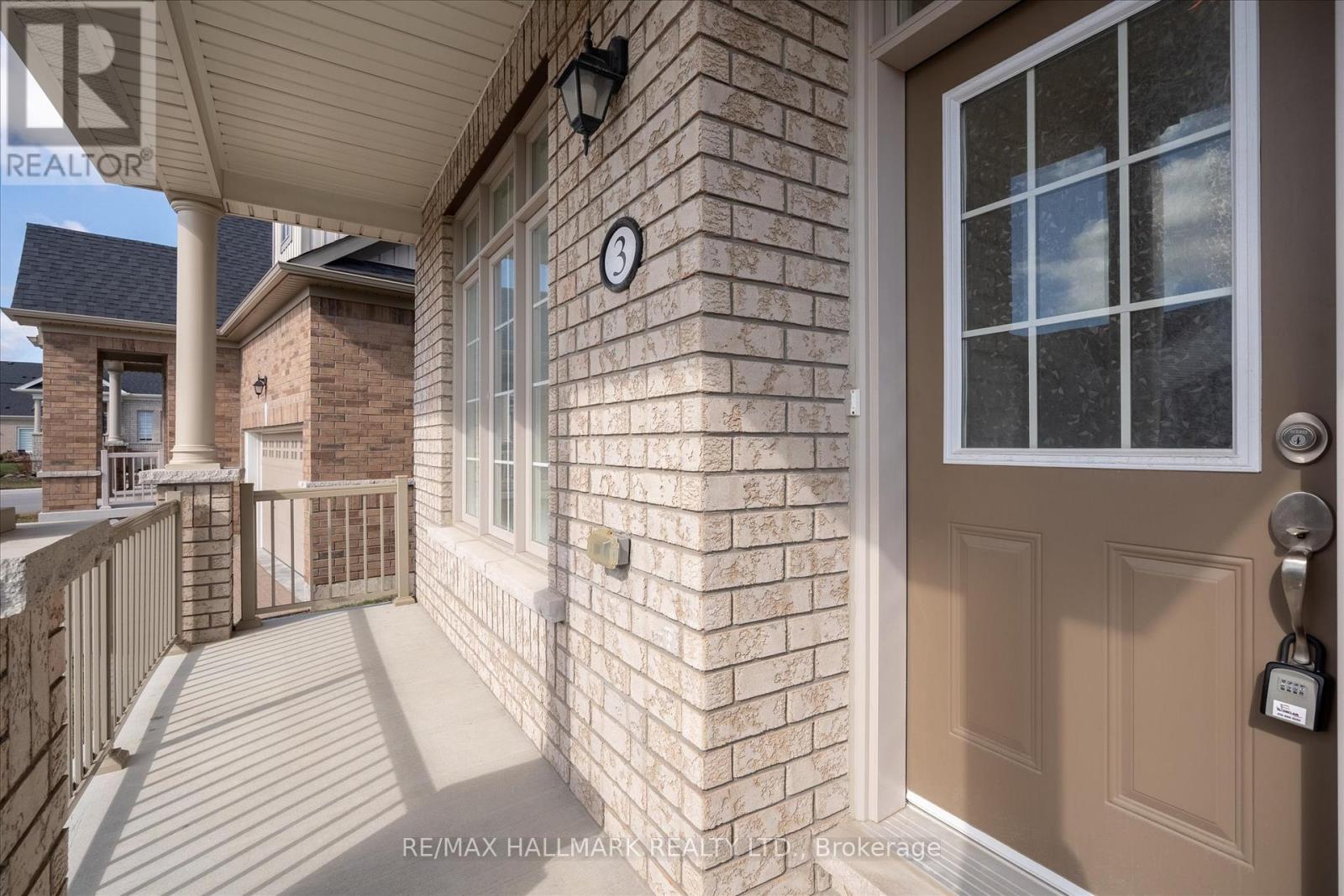 3 Gumtree Street, Brampton, Ontario  L6R 4C7 - Photo 4 - W12993422