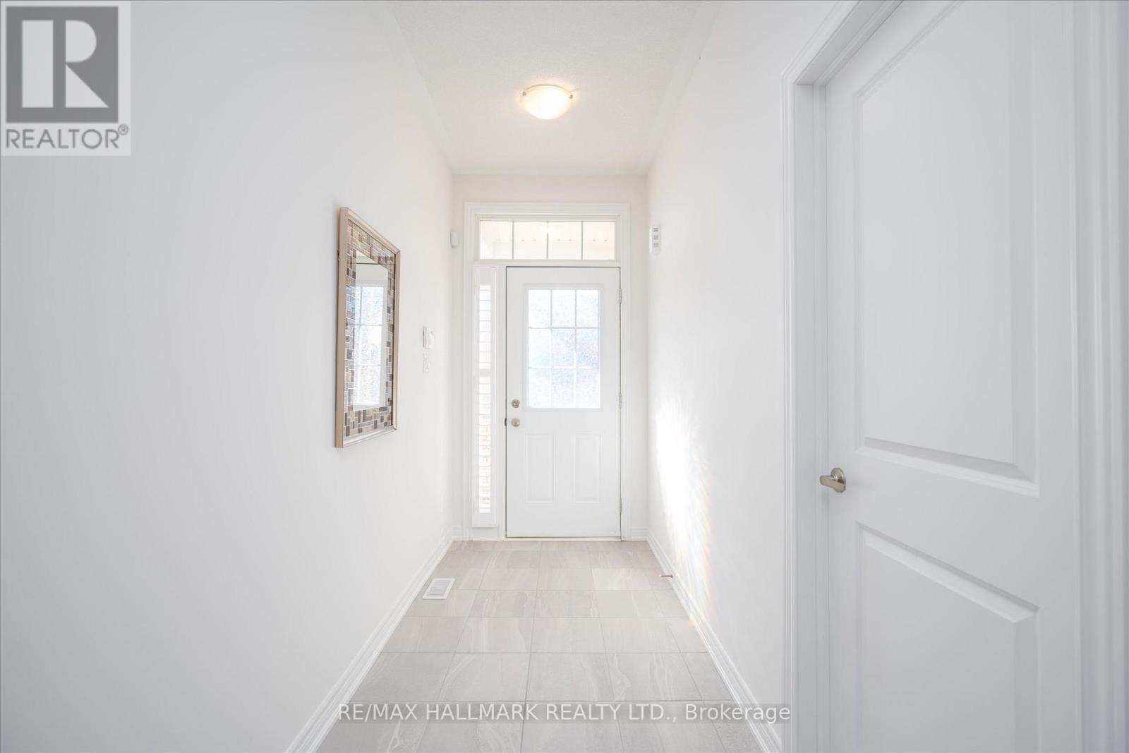 3 Gumtree Street, Brampton, Ontario  L6R 4C7 - Photo 5 - W12993422