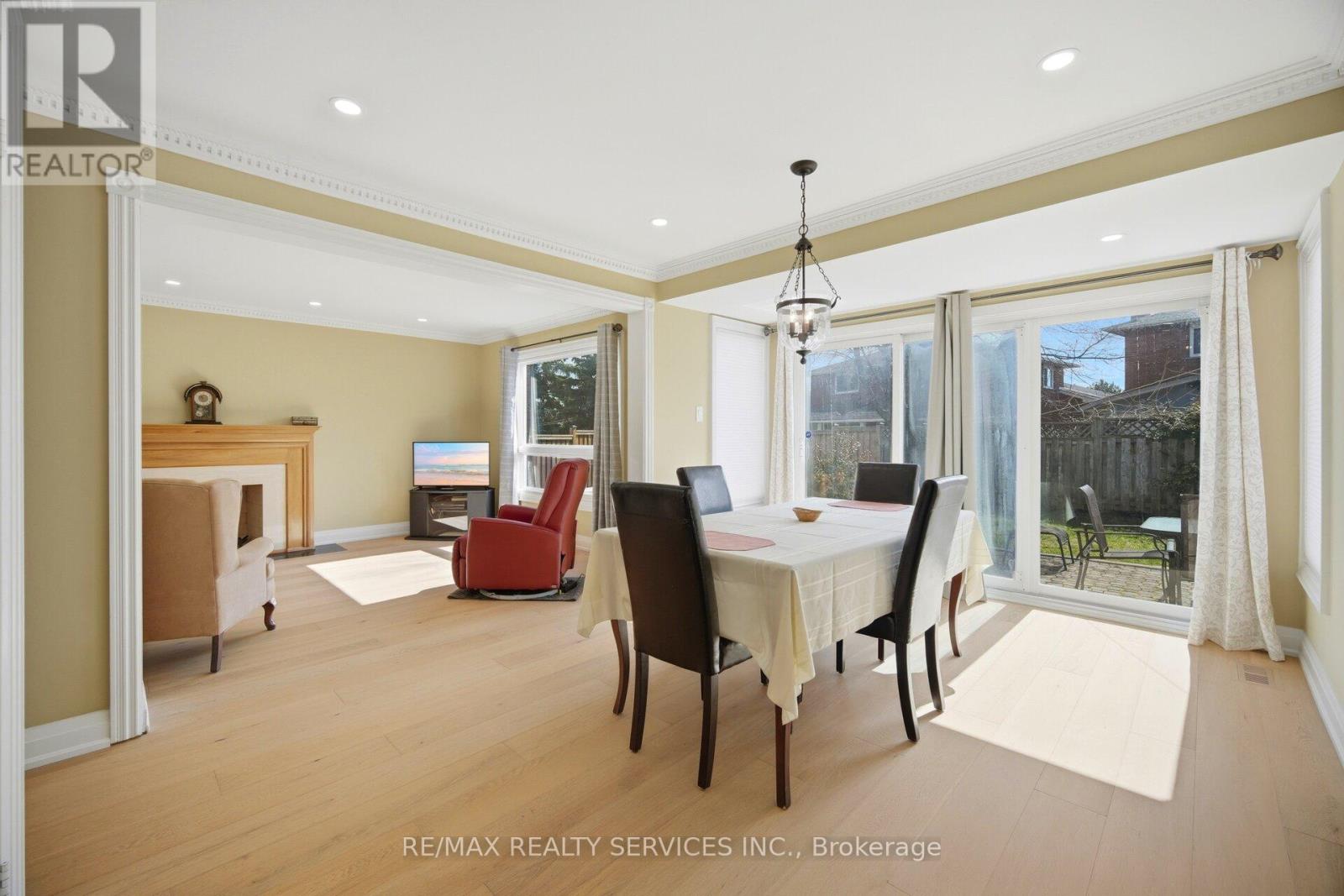 23 Newbury Crescent, Brampton, Ontario  L6S 5M3 - Photo 13 - W12993438