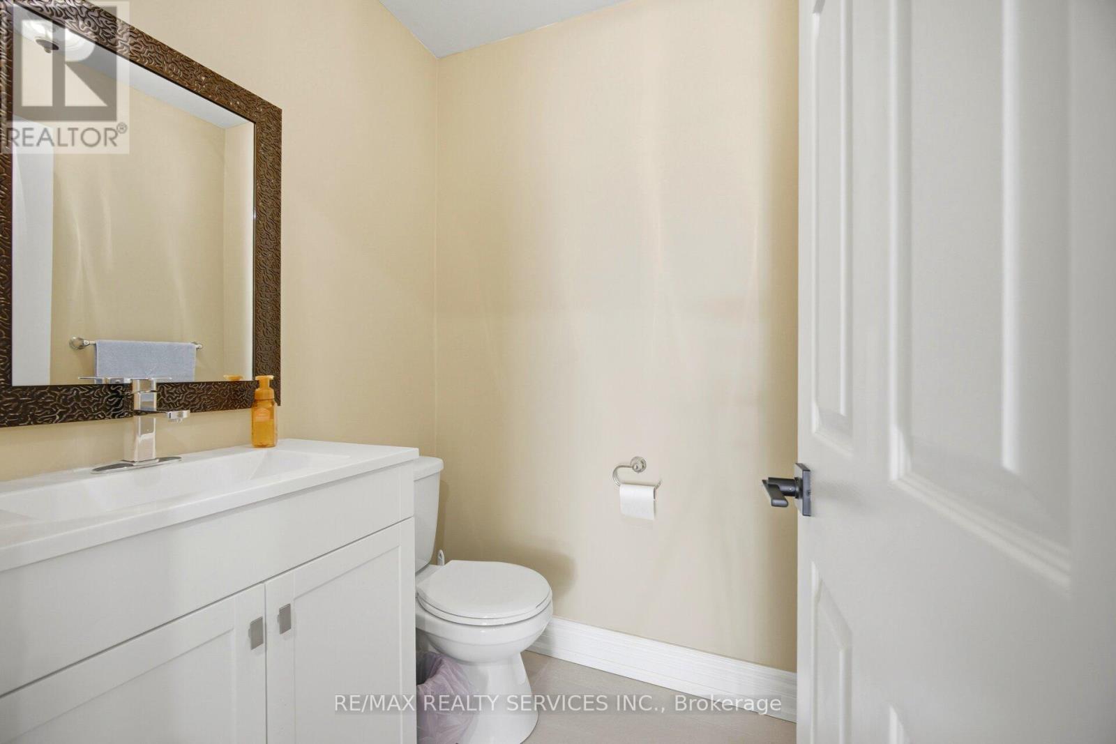 23 Newbury Crescent, Brampton, Ontario  L6S 5M3 - Photo 17 - W12993438