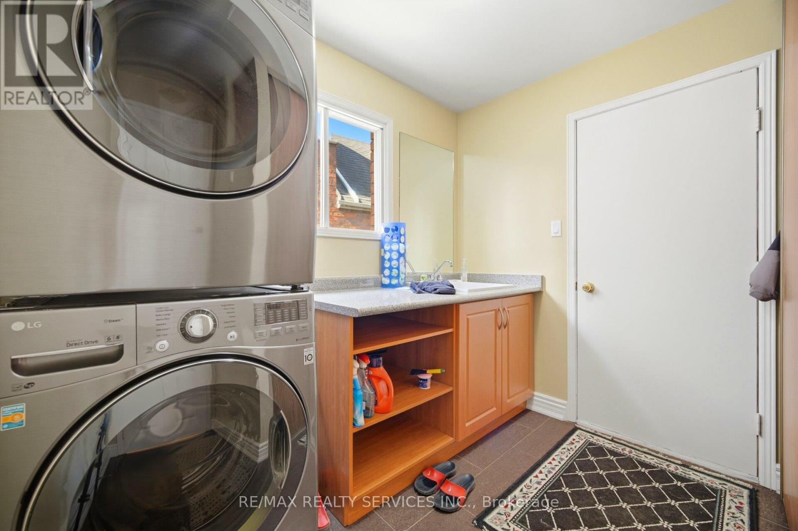 23 Newbury Crescent, Brampton, Ontario  L6S 5M3 - Photo 18 - W12993438