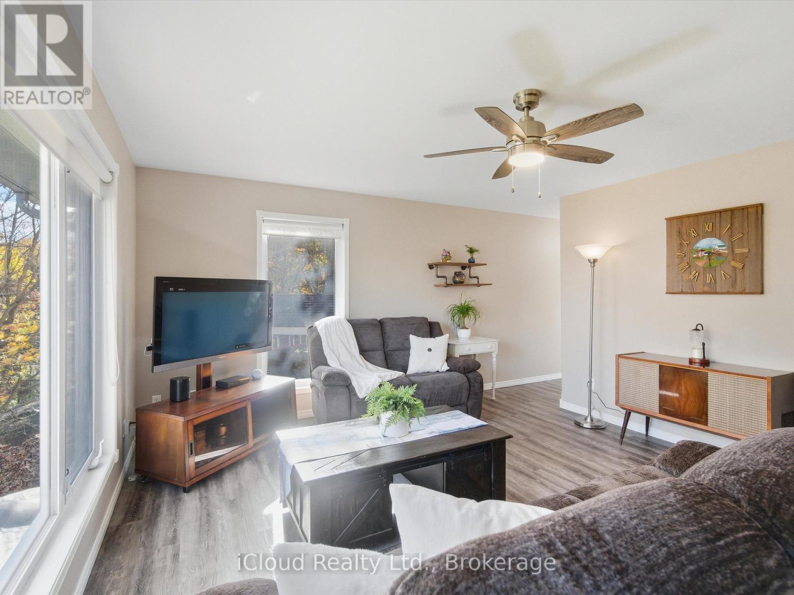 6 Springhill Road, Mckellar, Ontario  P0G 1C0 - Photo 9 - X12993434