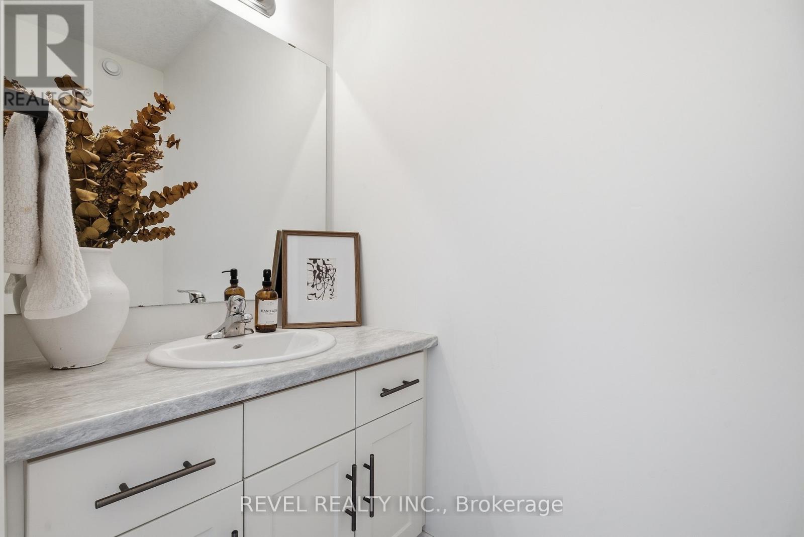 7 - 22 Marshall Drive, Guelph, Ontario  N1E 0M9 - Photo 12 - X12993454