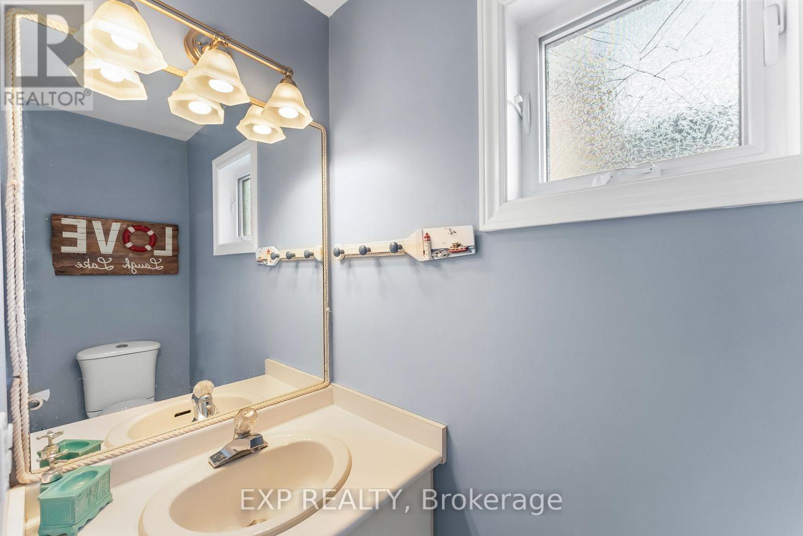 19 Natanya Boulevard, Georgina, Ontario  L4P 3R6 - Photo 15 - N12989390