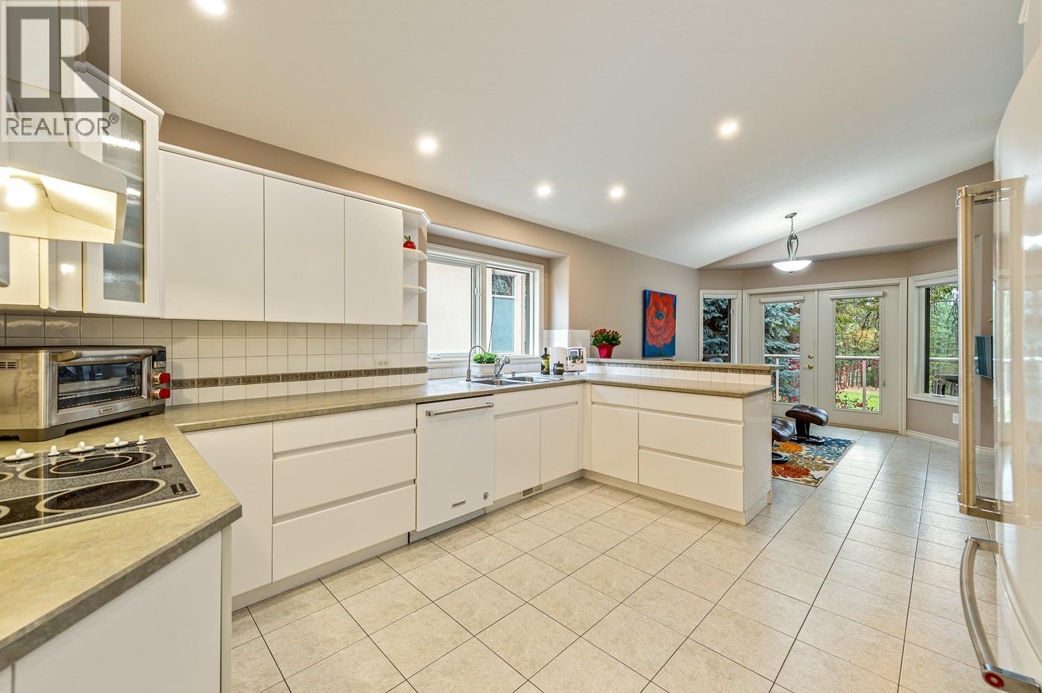 4141 Gallaghers Boulevard S, Kelowna, British Columbia  V1W 4V2 - Photo 15 - 10383227