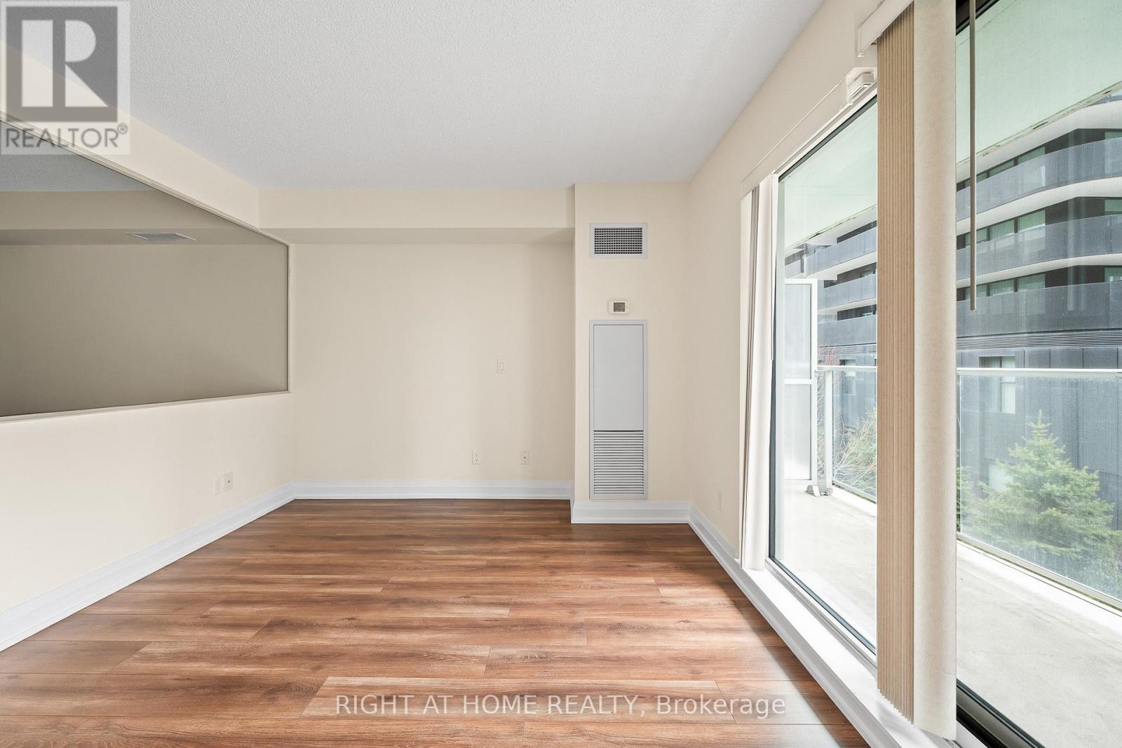 203w - 565 Wilson Avenue, Toronto, Ontario  M3H 5Y6 - Photo 19 - C12811594