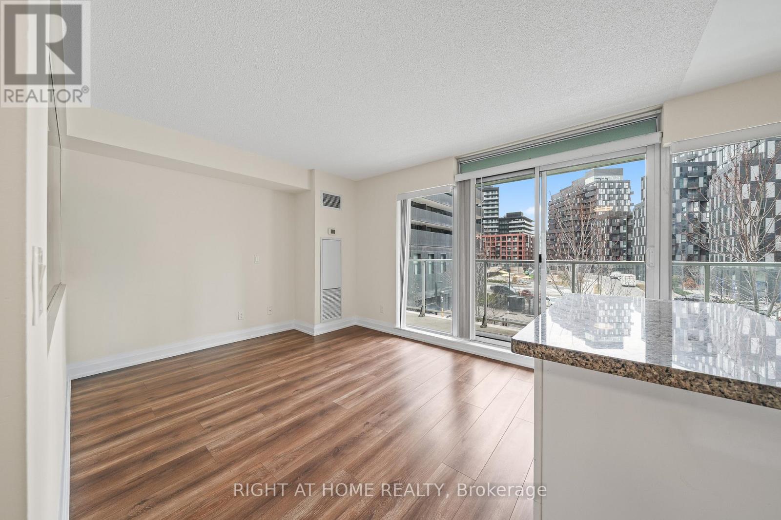 203w - 565 Wilson Avenue, Toronto, Ontario  M3H 5Y6 - Photo 11 - C12811594