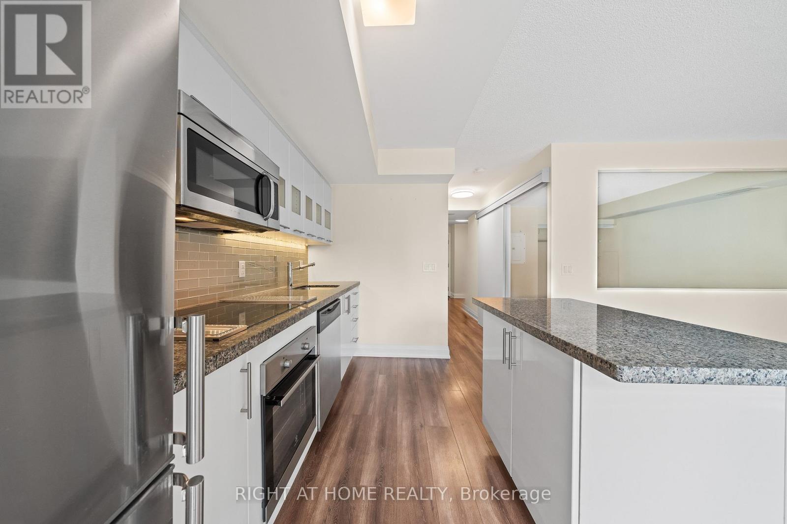 203w - 565 Wilson Avenue, Toronto, Ontario  M3H 5Y6 - Photo 15 - C12811594