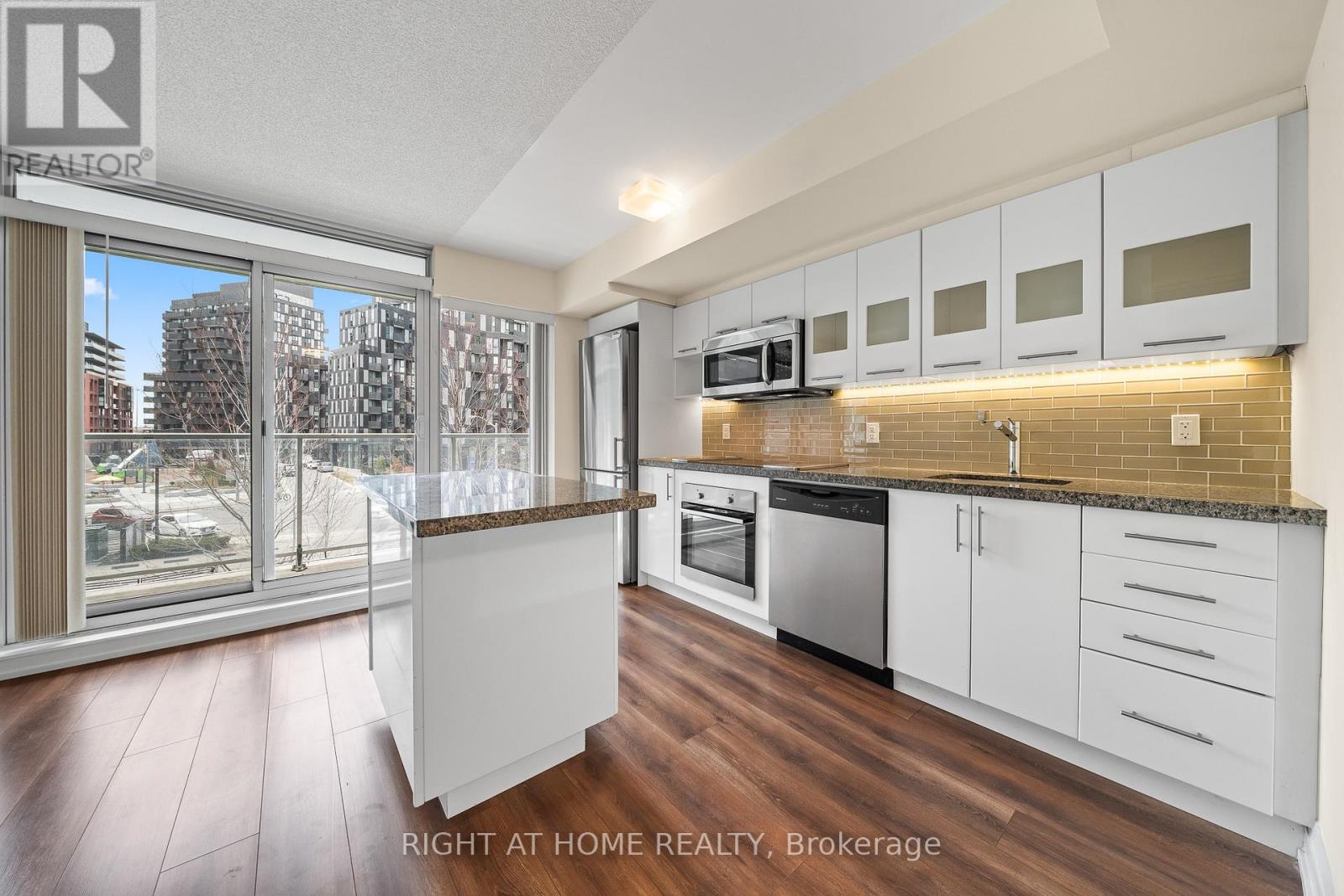 203w - 565 Wilson Avenue, Toronto, Ontario  M3H 5Y6 - Photo 12 - C12811594