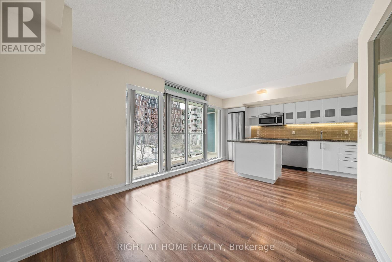 203w - 565 Wilson Avenue, Toronto, Ontario  M3H 5Y6 - Photo 16 - C12811594