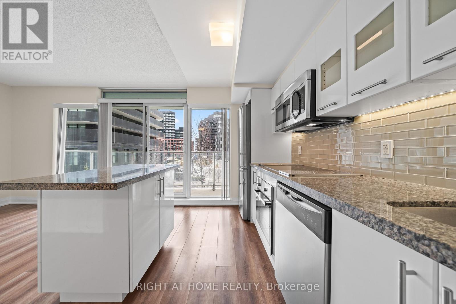 203w - 565 Wilson Avenue, Toronto, Ontario  M3H 5Y6 - Photo 13 - C12811594