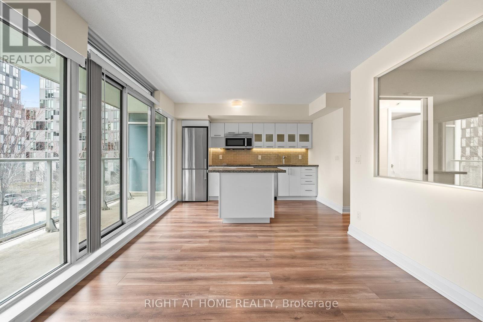 203w - 565 Wilson Avenue, Toronto, Ontario  M3H 5Y6 - Photo 18 - C12811594