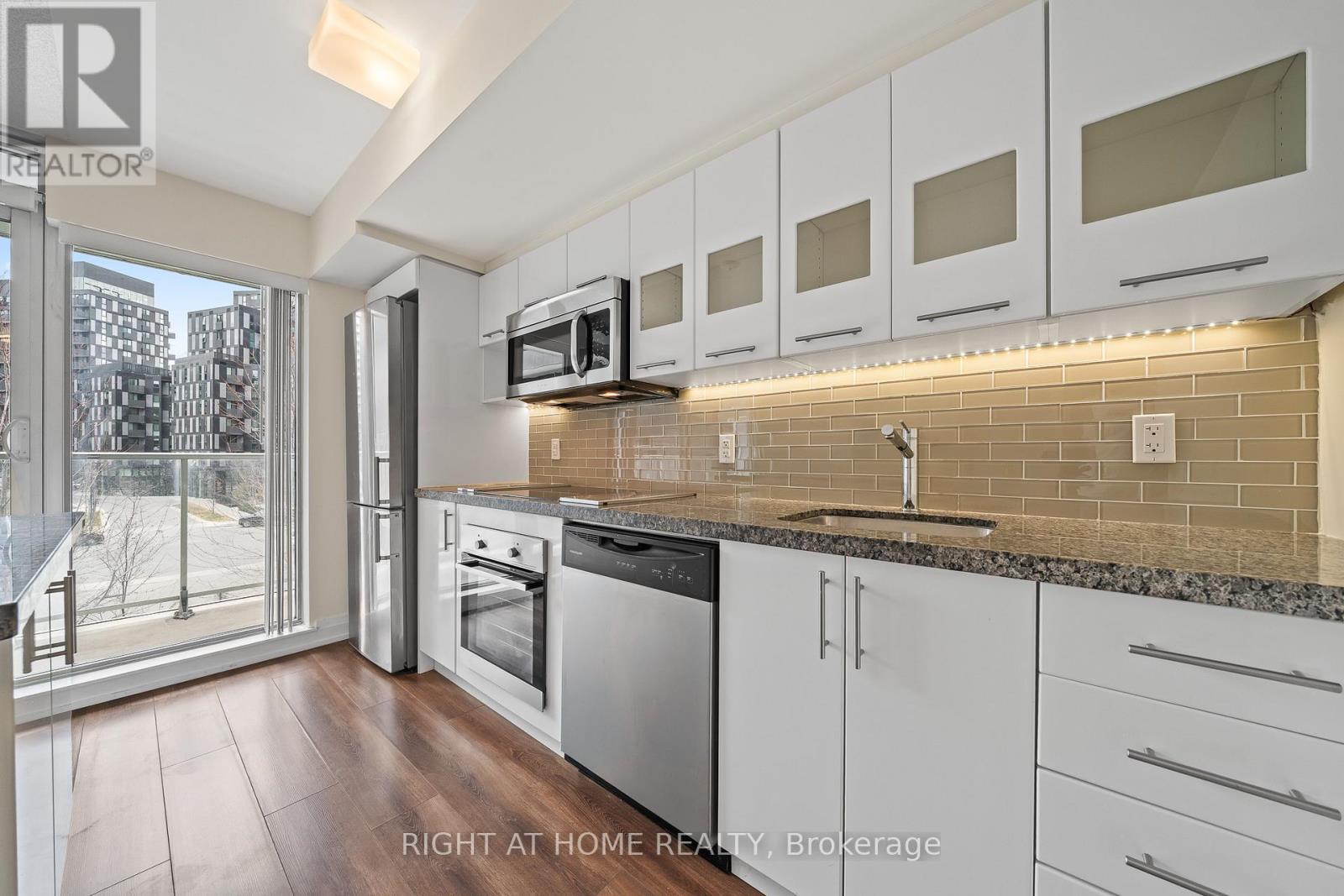 203w - 565 Wilson Avenue, Toronto, Ontario  M3H 5Y6 - Photo 14 - C12811594