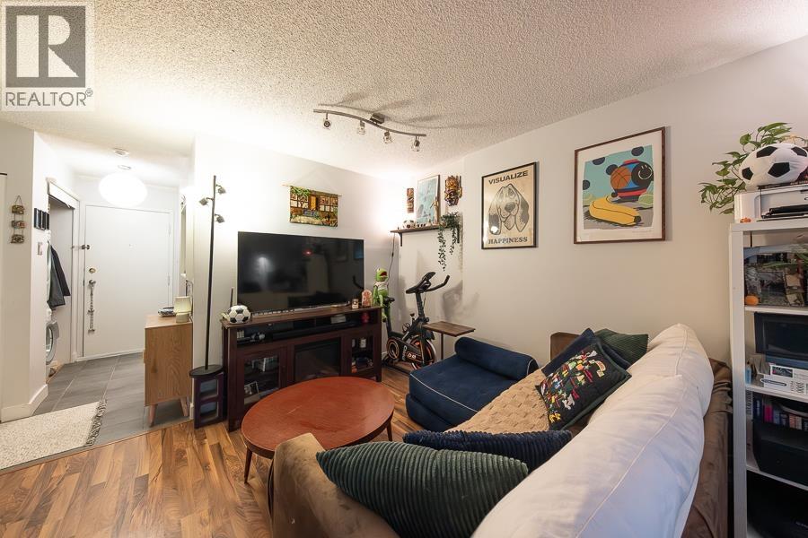 209 1345 COMOX STREET, Vancouver, British Columbia