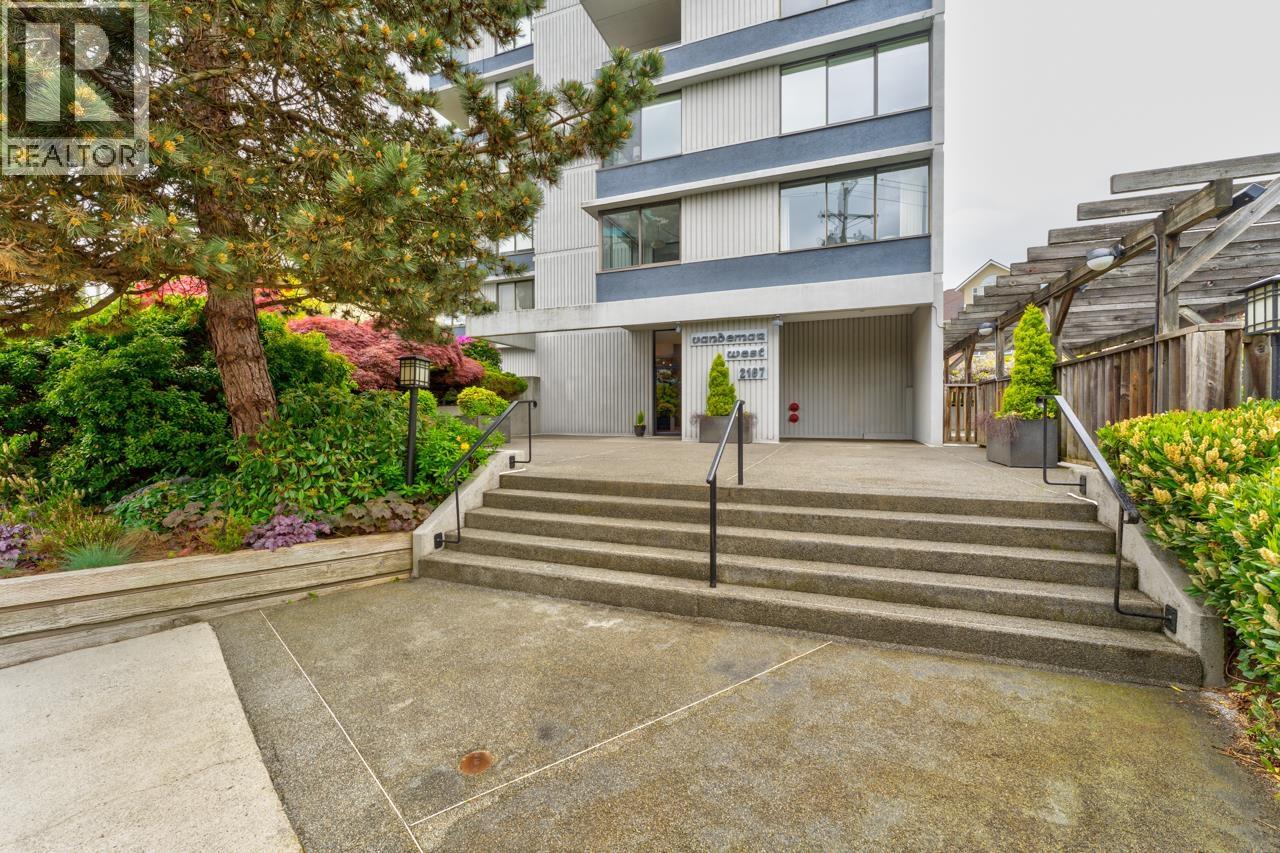 203 2167 Bellevue Avenue, West Vancouver, British Columbia  V7V 1C2 - Photo 3 - R3110807