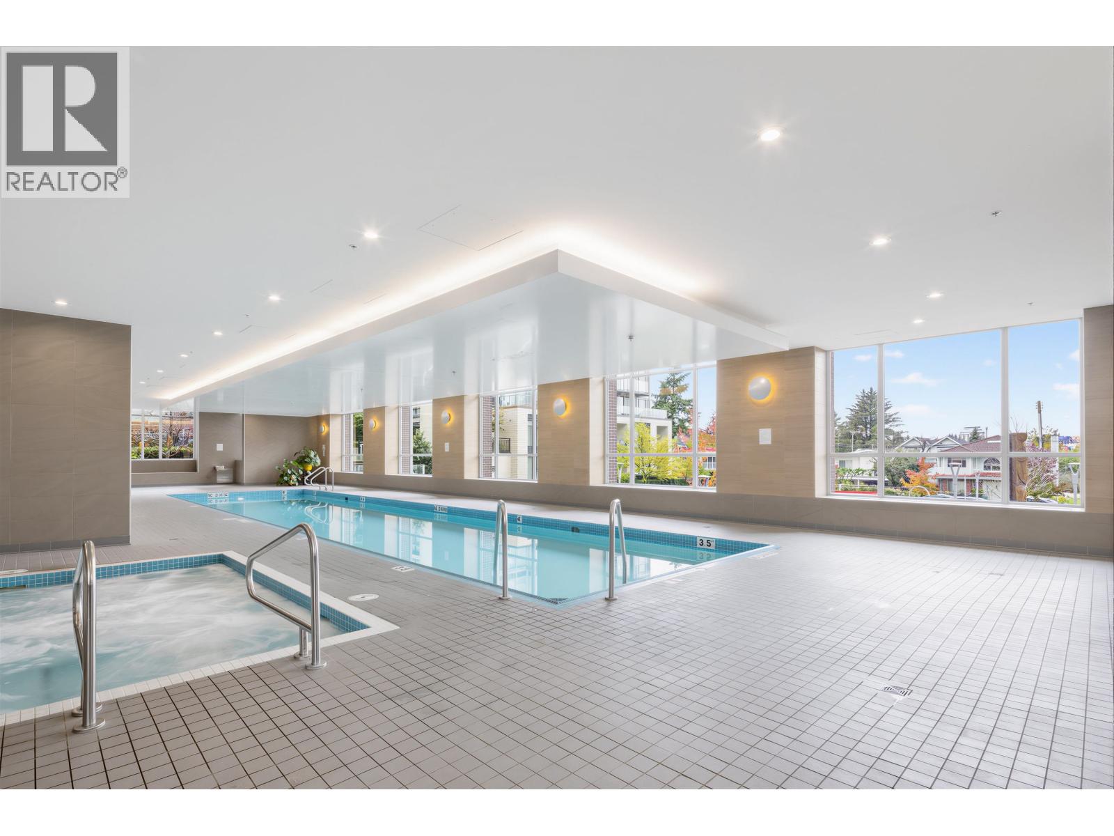 320 5665 Boundary Road, Vancouver, British Columbia  V5R 0E4 - Photo 1 - R3110819