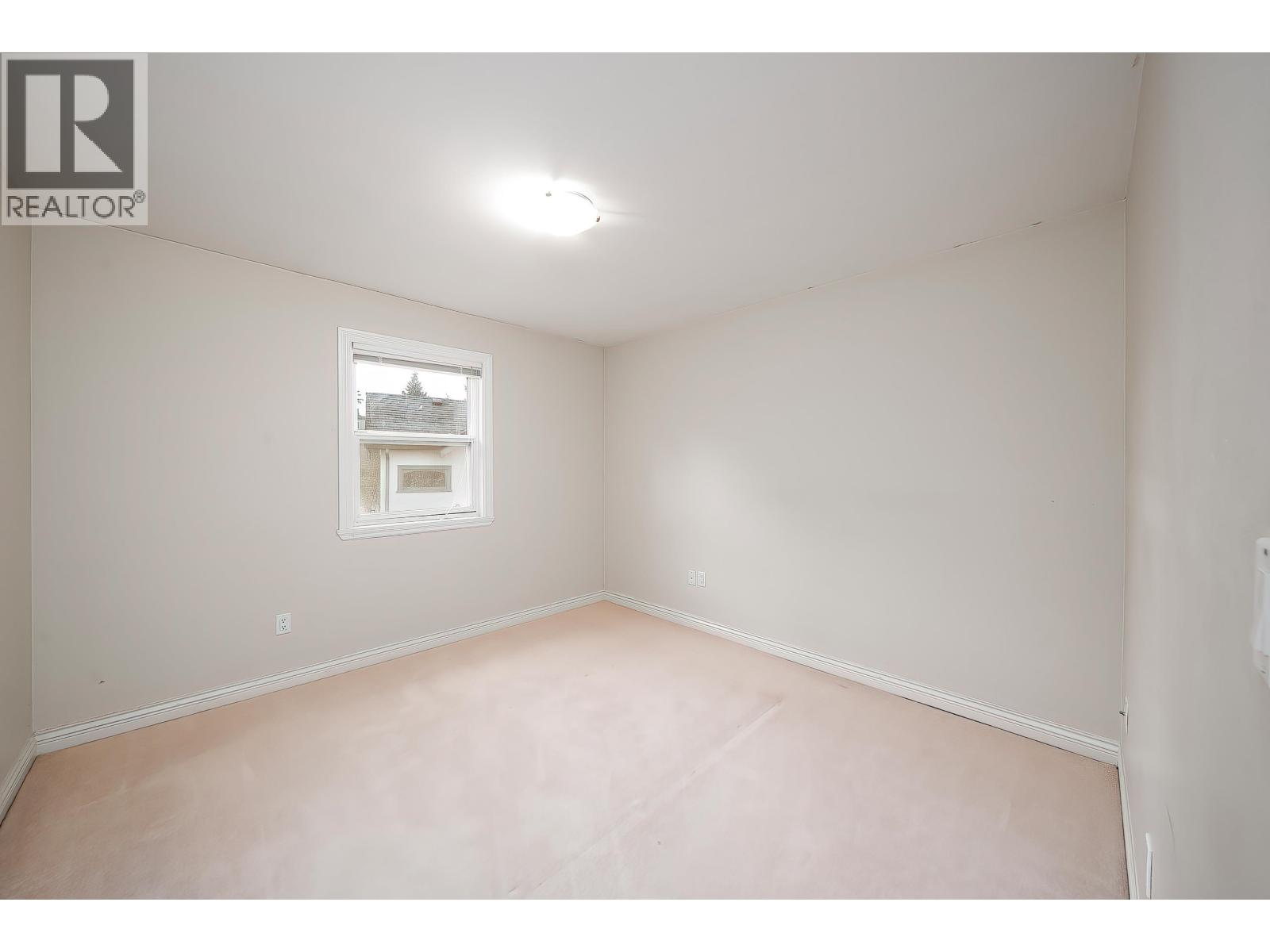 7431 14th Avenue Avenue, Burnaby, British Columbia  V3N 1Z8 - Photo 14 - R3110840