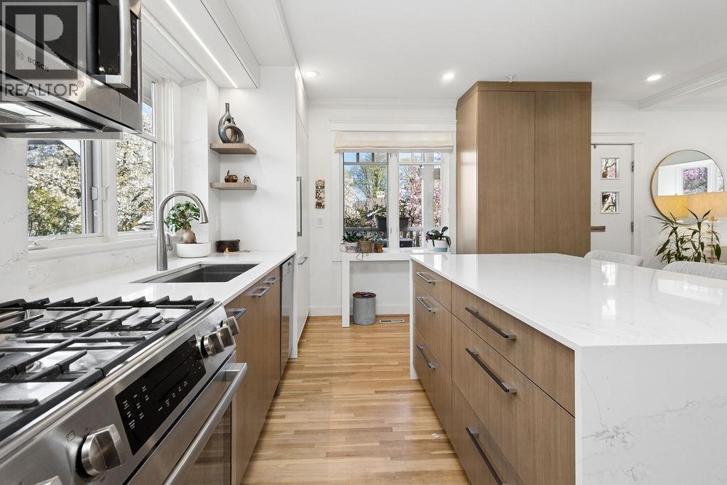 1956 W 14 Avenue, Vancouver, British Columbia  V6J 2K2 - Photo 11 - R3110849