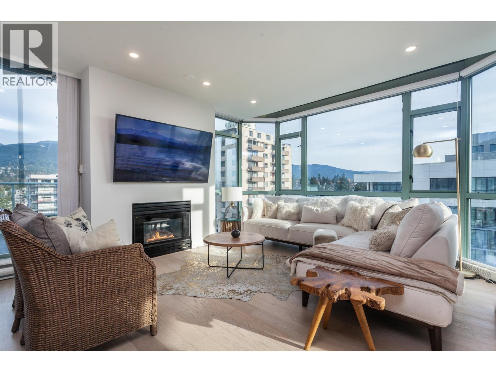 Ph1 140 E 14th Street, North Vancouver, British Columbia V7L 2N3 - Photo 1 - R3110853