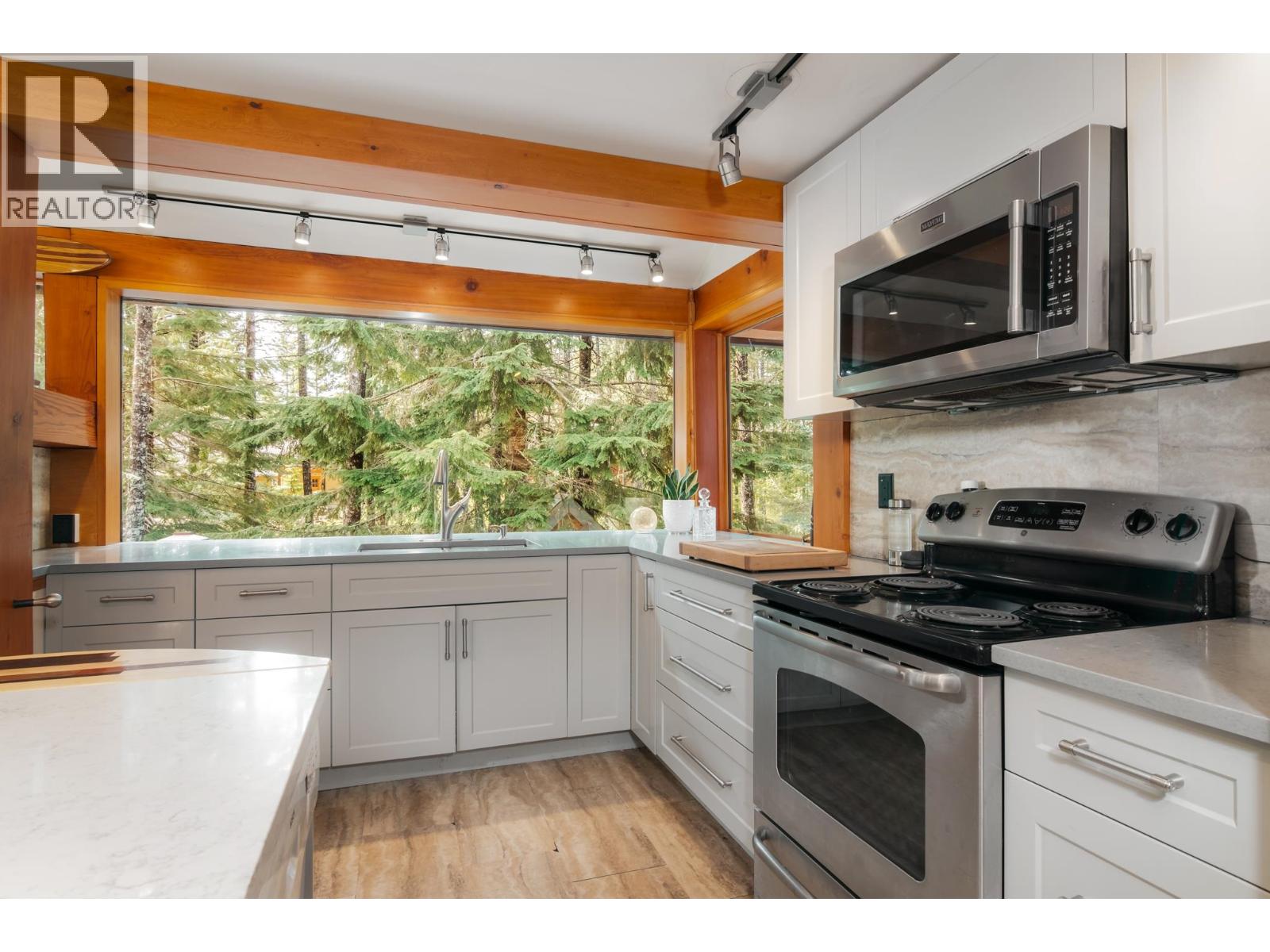 40 Black Tusk Drive, Whistler, British Columbia  V8E 0A1 - Photo 11 - R3110663