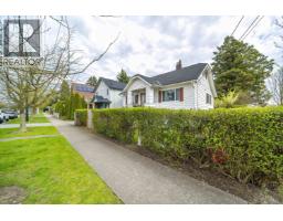 1320 TENTH AVENUE, New Westminster, British Columbia