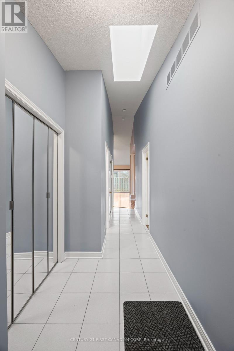 12 - 90 Ontario Street S, Lambton Shores, Ontario  N0M 1T0 - Photo 6 - X12993488