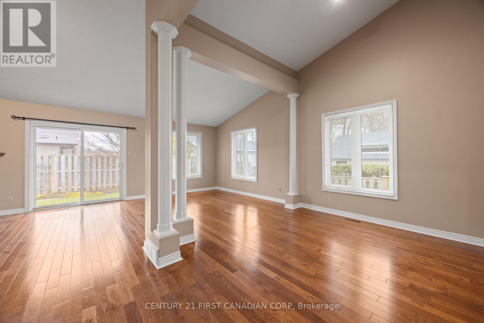 12 - 90 Ontario Street S, Lambton Shores, Ontario  N0M 1T0 - Photo 8 - X12993488