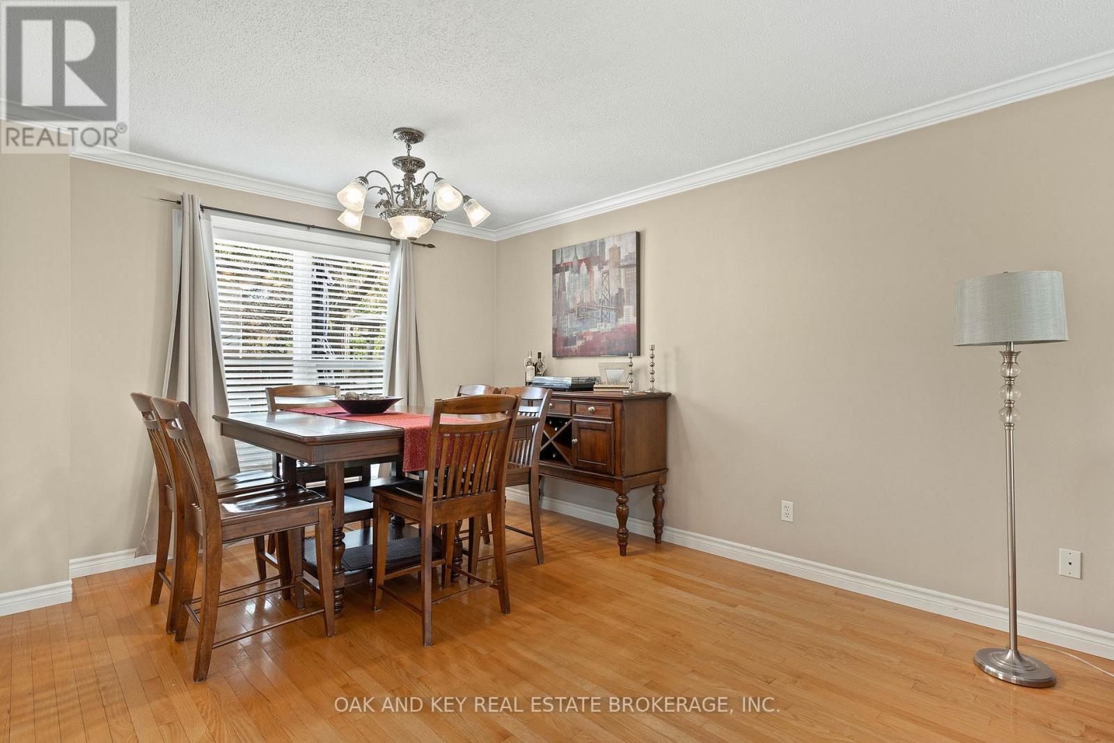 143 Golfview Road, London South, Ontario  N6C 5V4 - Photo 8 - X12993496