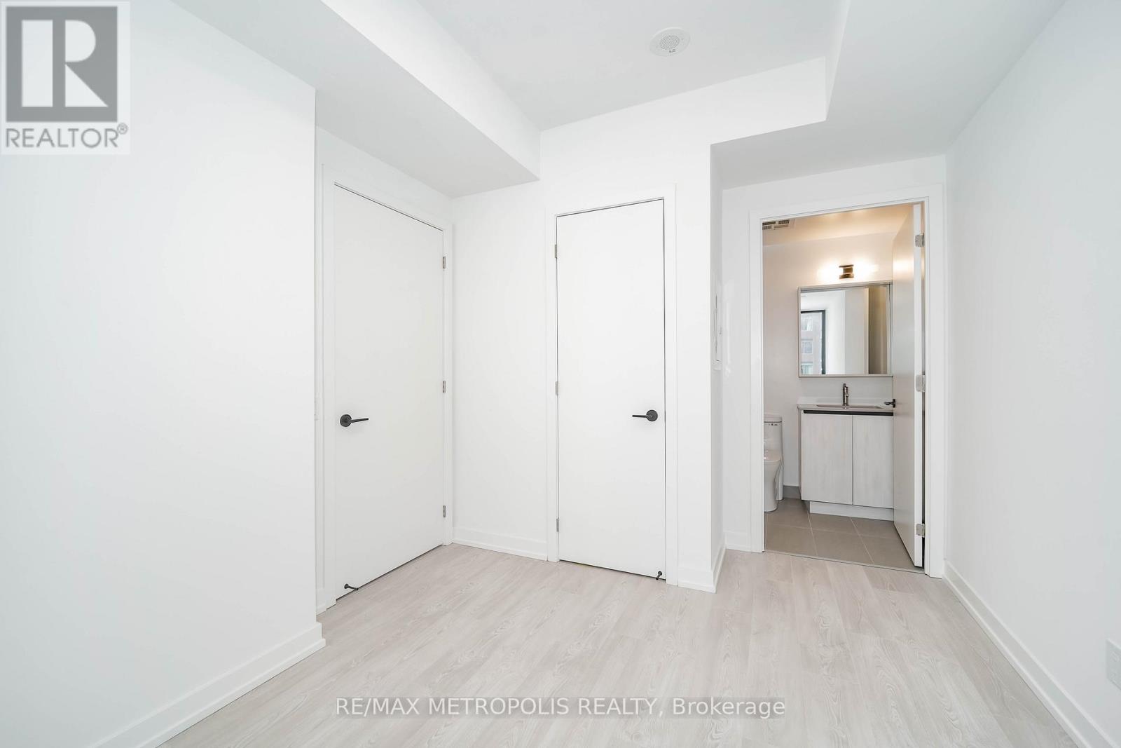 405 - 35 Parliament Street, Toronto, Ontario  M5A 0Z5 - Photo 8 - C12993490