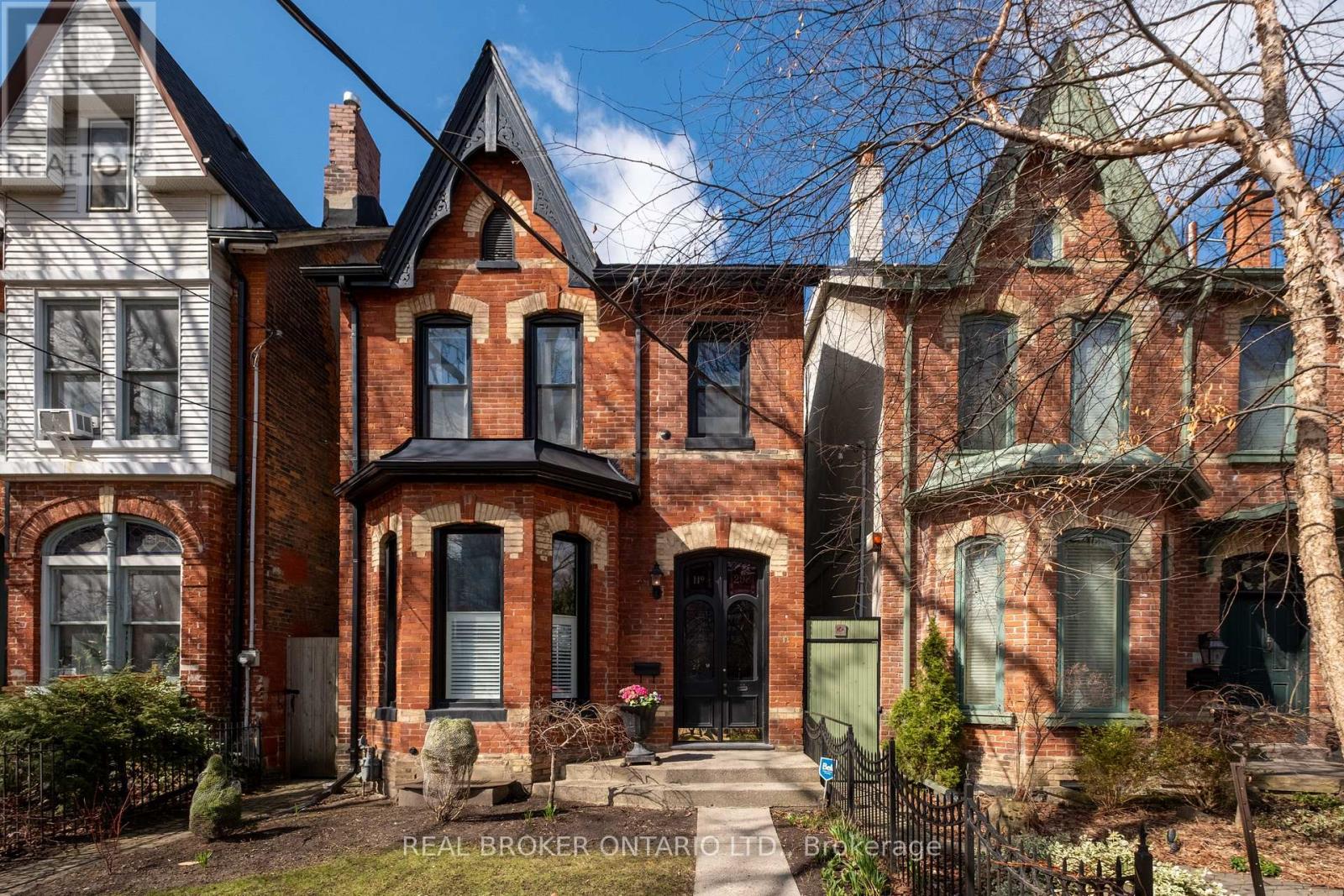 298 BERKELEY STREET, Toronto, Ontario