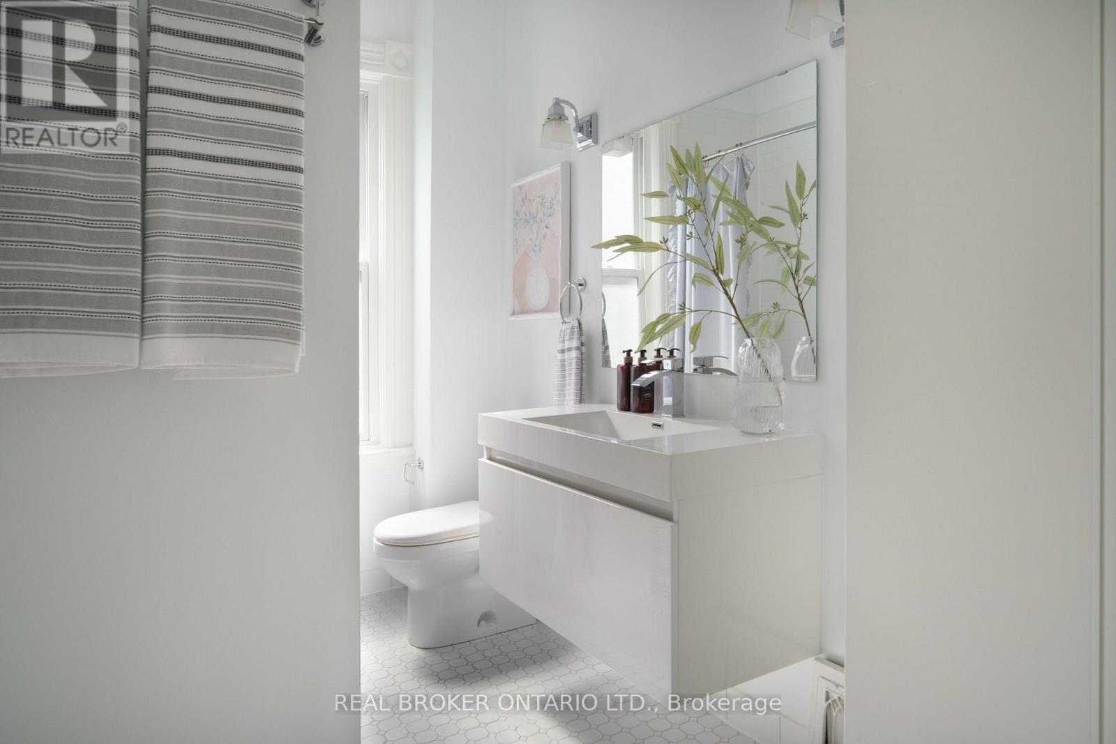 298 Berkeley Street, Toronto, Ontario  M5A 2X5 - Photo 39 - C12993502