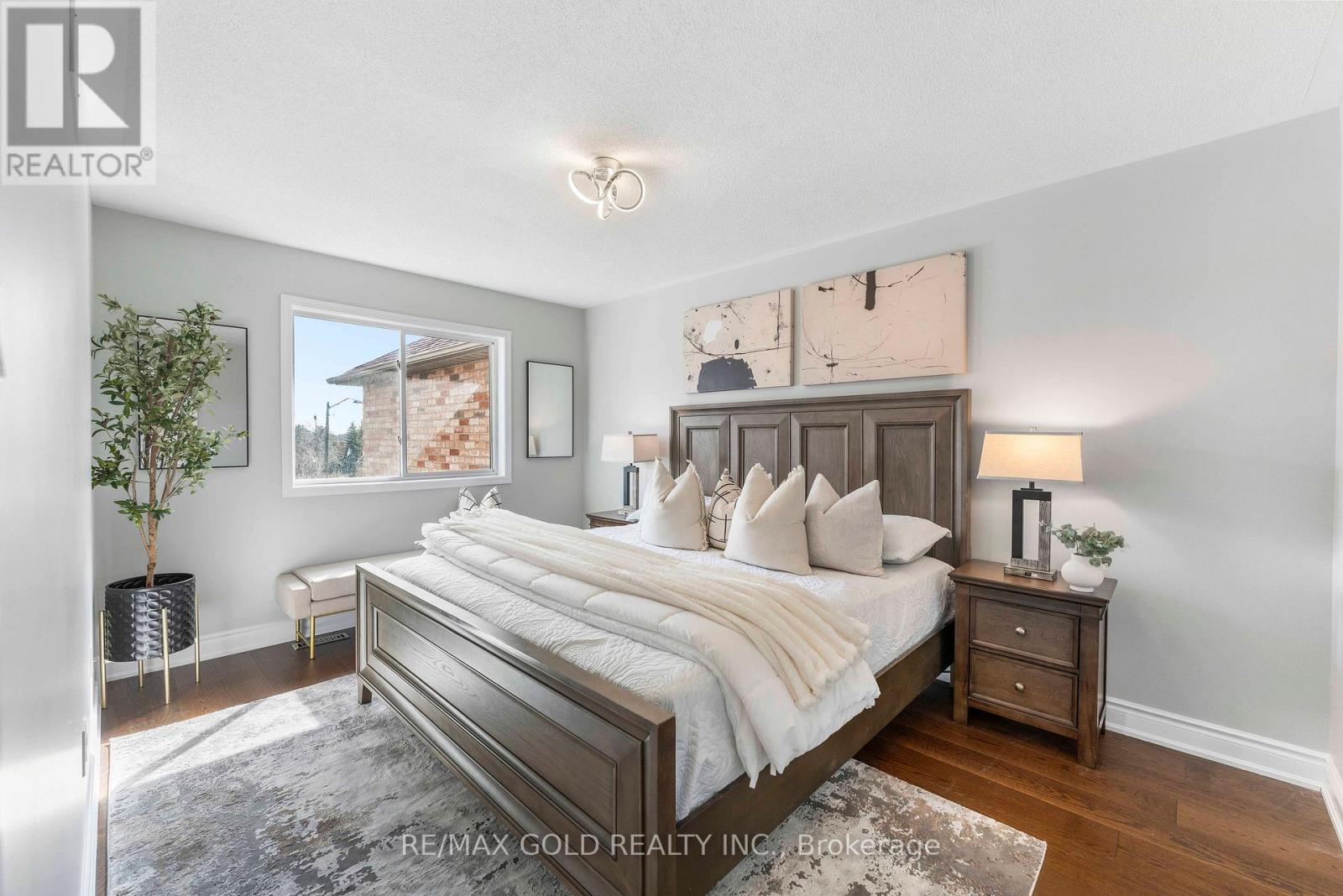 912 Delgado Drive, Mississauga, Ontario  L5V 2S4 - Photo 12 - W12881764