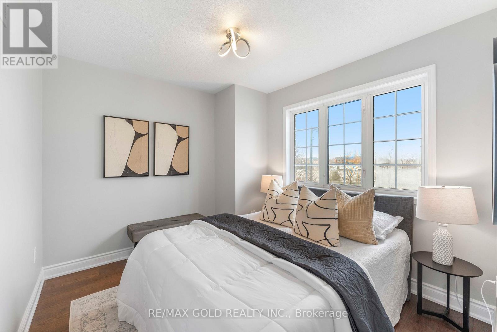 912 Delgado Drive, Mississauga, Ontario  L5V 2S4 - Photo 17 - W12881764