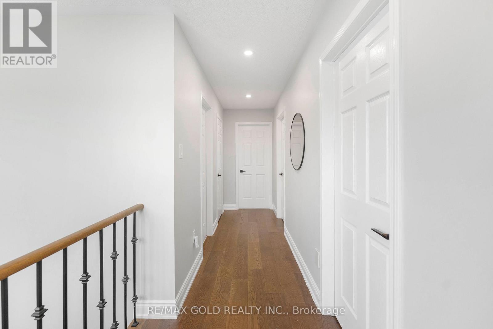 912 Delgado Drive, Mississauga, Ontario  L5V 2S4 - Photo 9 - W12881764