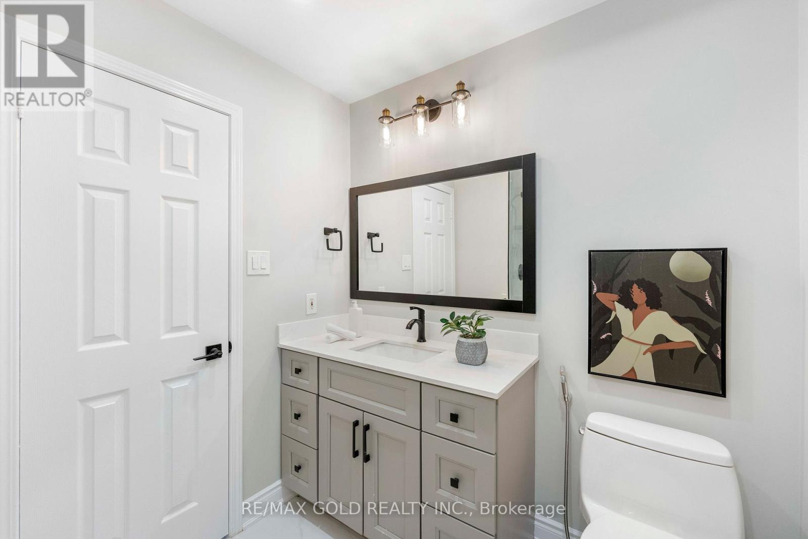 912 Delgado Drive, Mississauga, Ontario  L5V 2S4 - Photo 21 - W12881764