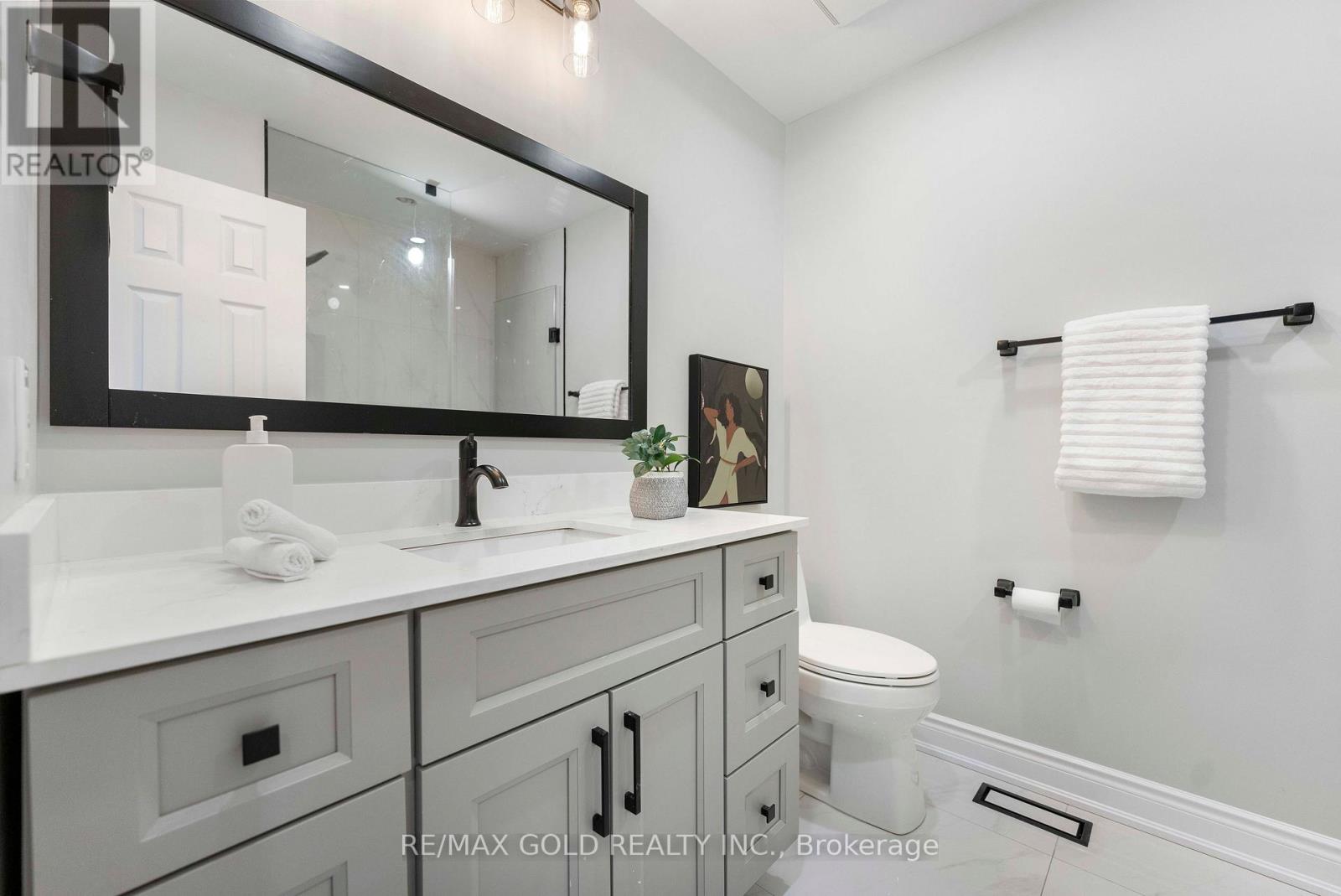 912 Delgado Drive, Mississauga, Ontario  L5V 2S4 - Photo 19 - W12881764