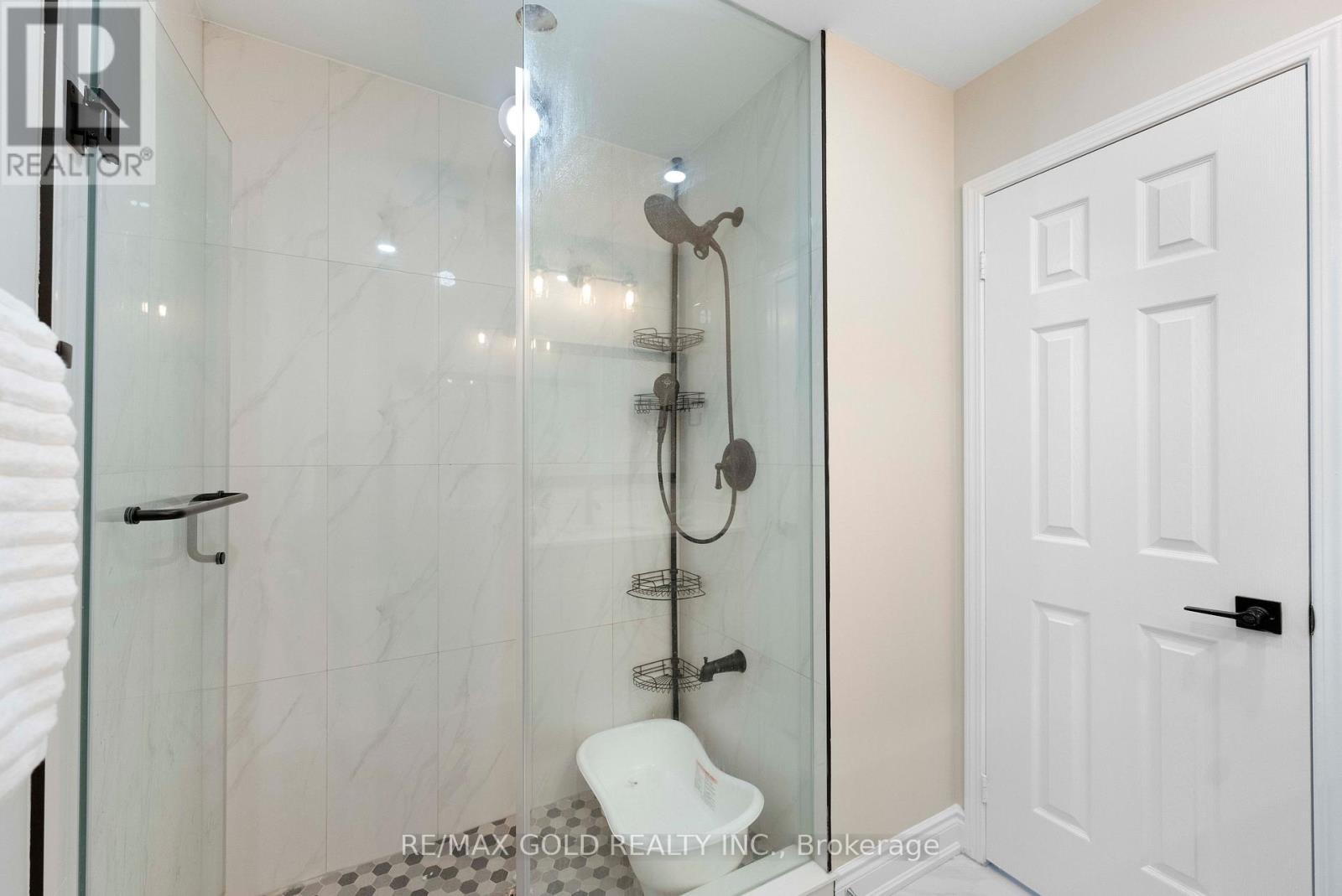 912 Delgado Drive, Mississauga, Ontario  L5V 2S4 - Photo 20 - W12881764